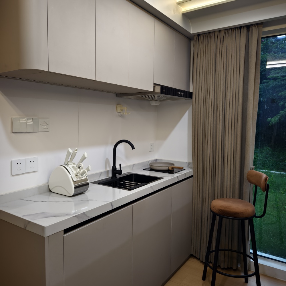 Capsumax Capsule House Model D8