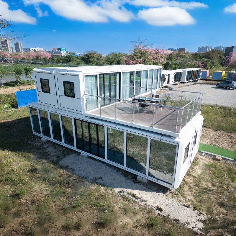 Apple Cabin Model D1