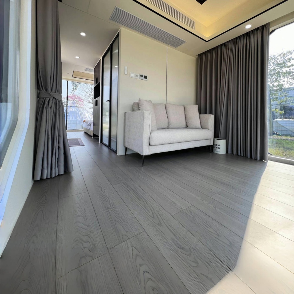 Capsumax Capsule House Model E6