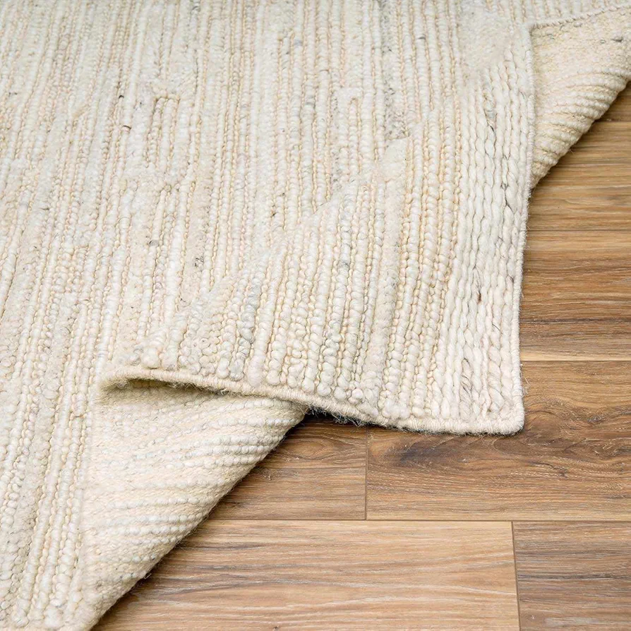 Hand-Tufted Wool Rug: Contemporary Tiger Design, Earthy Tones