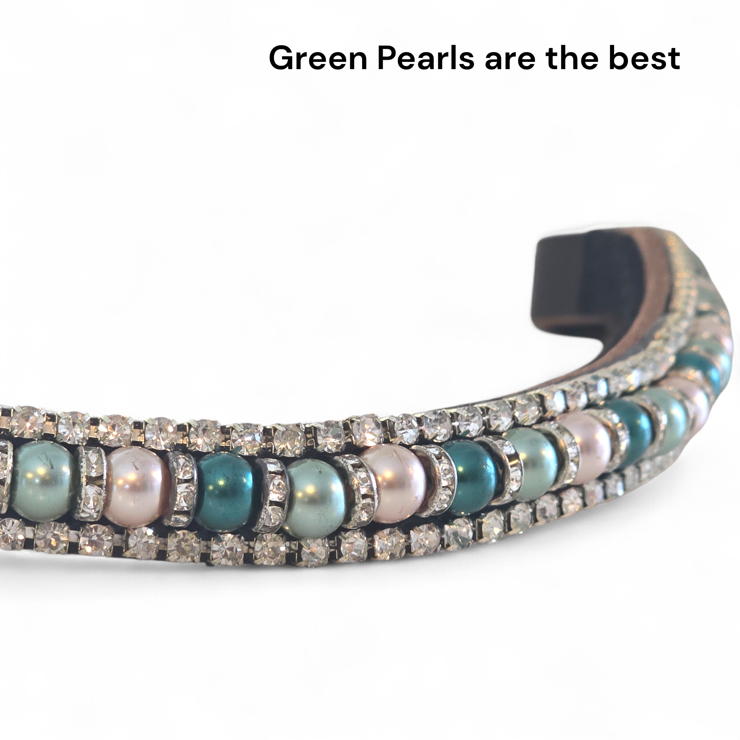 Frontriem 'Green pearls are the best'