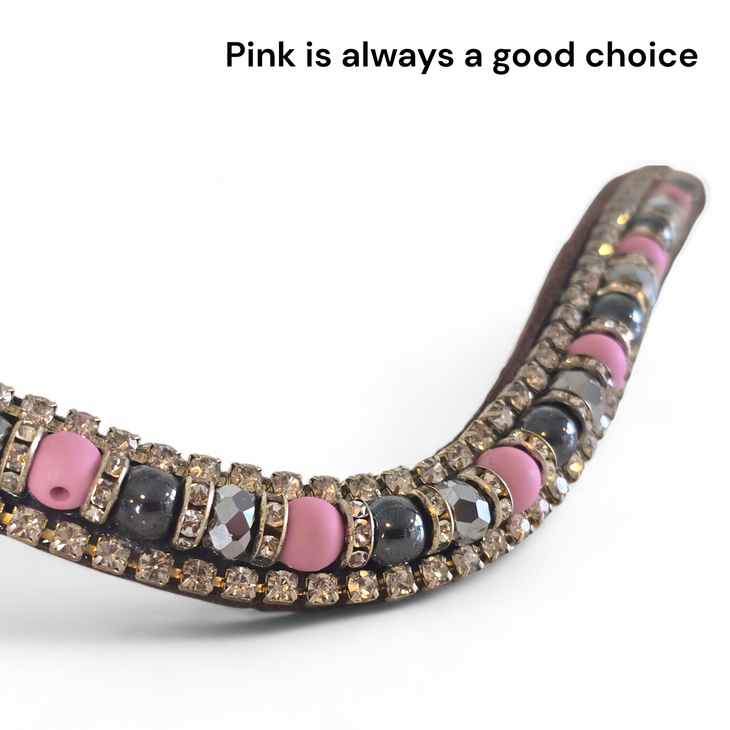 Frontriem 'Pink is always a good choice'