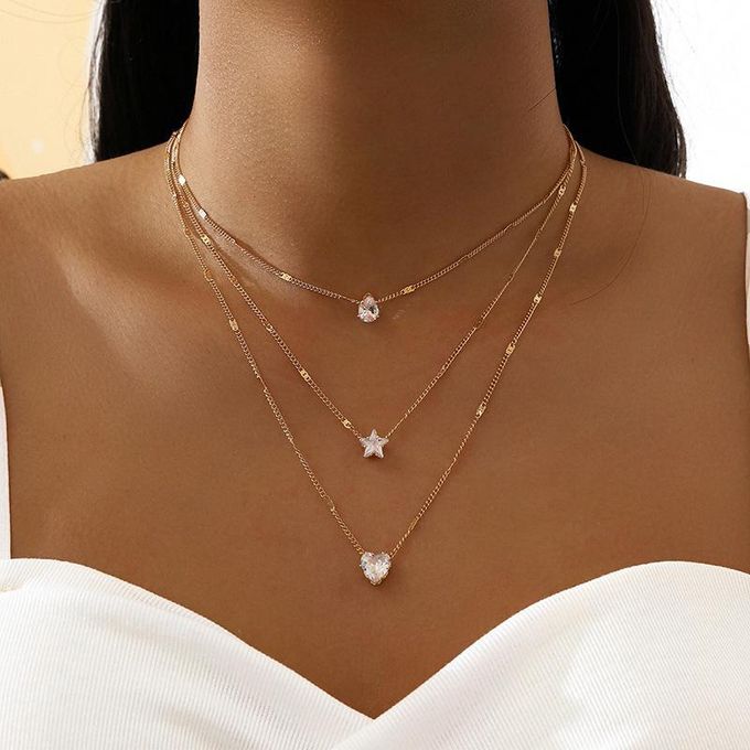 Collier élégant pour femme à trois rangs avec pendentif cœur en cristal