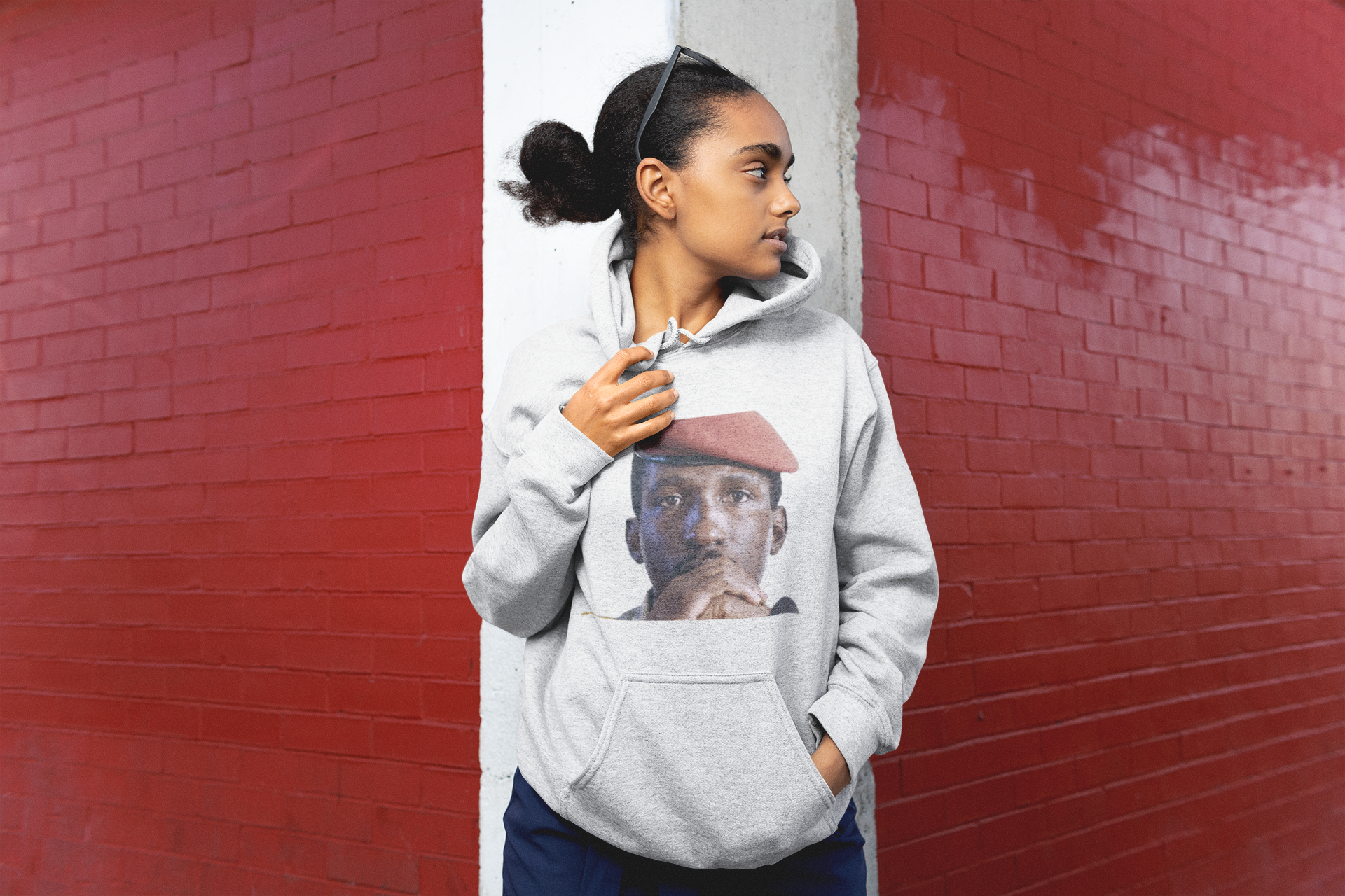 Sweat à capuche Femme imprimé Thomas SANKARA