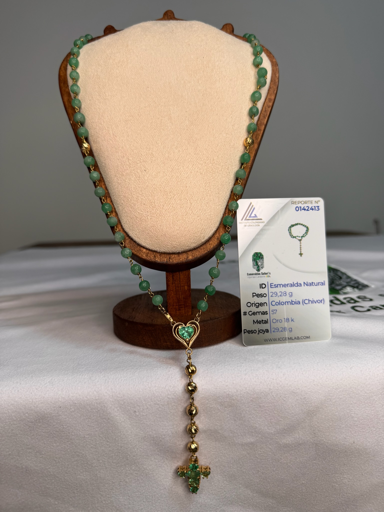 Camandula con Esmeraldas Naturales