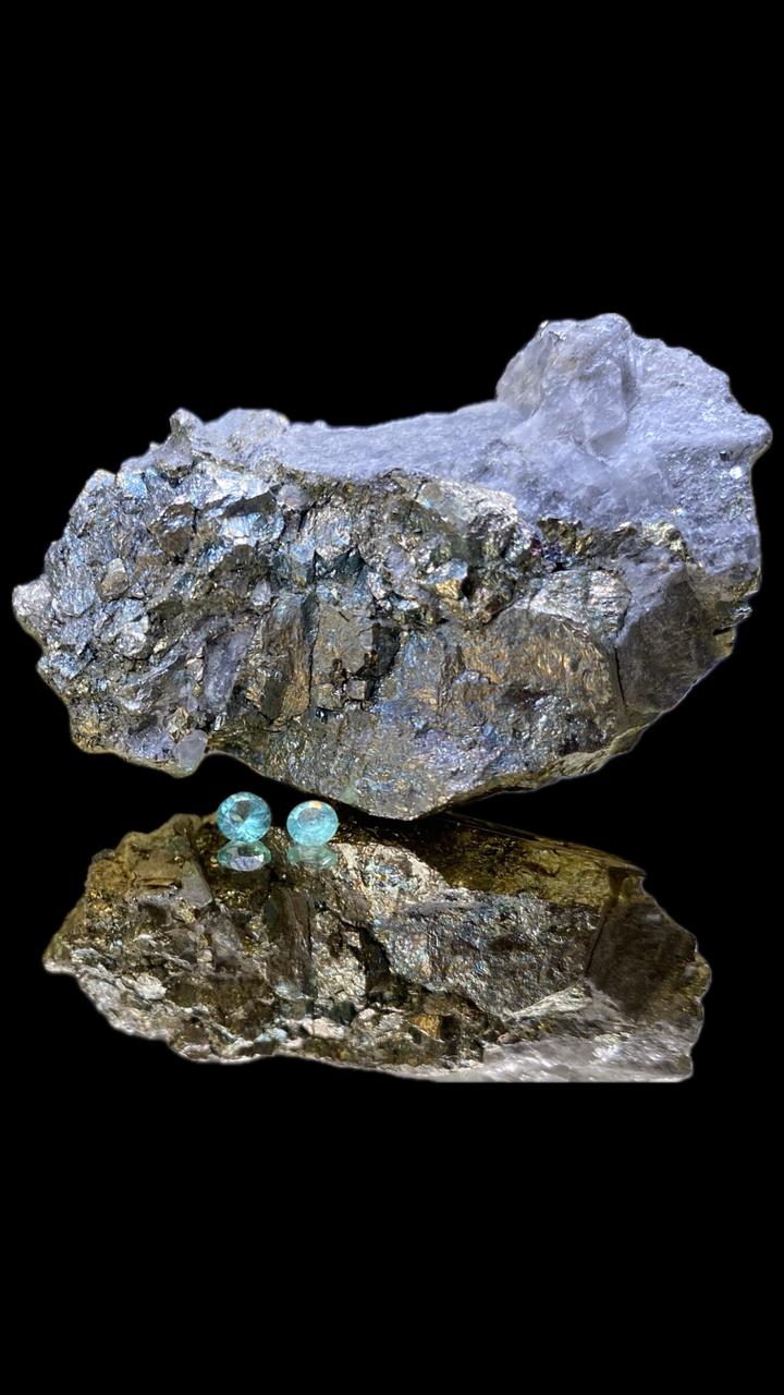 Pareja de Esmeraldas Colombianas 