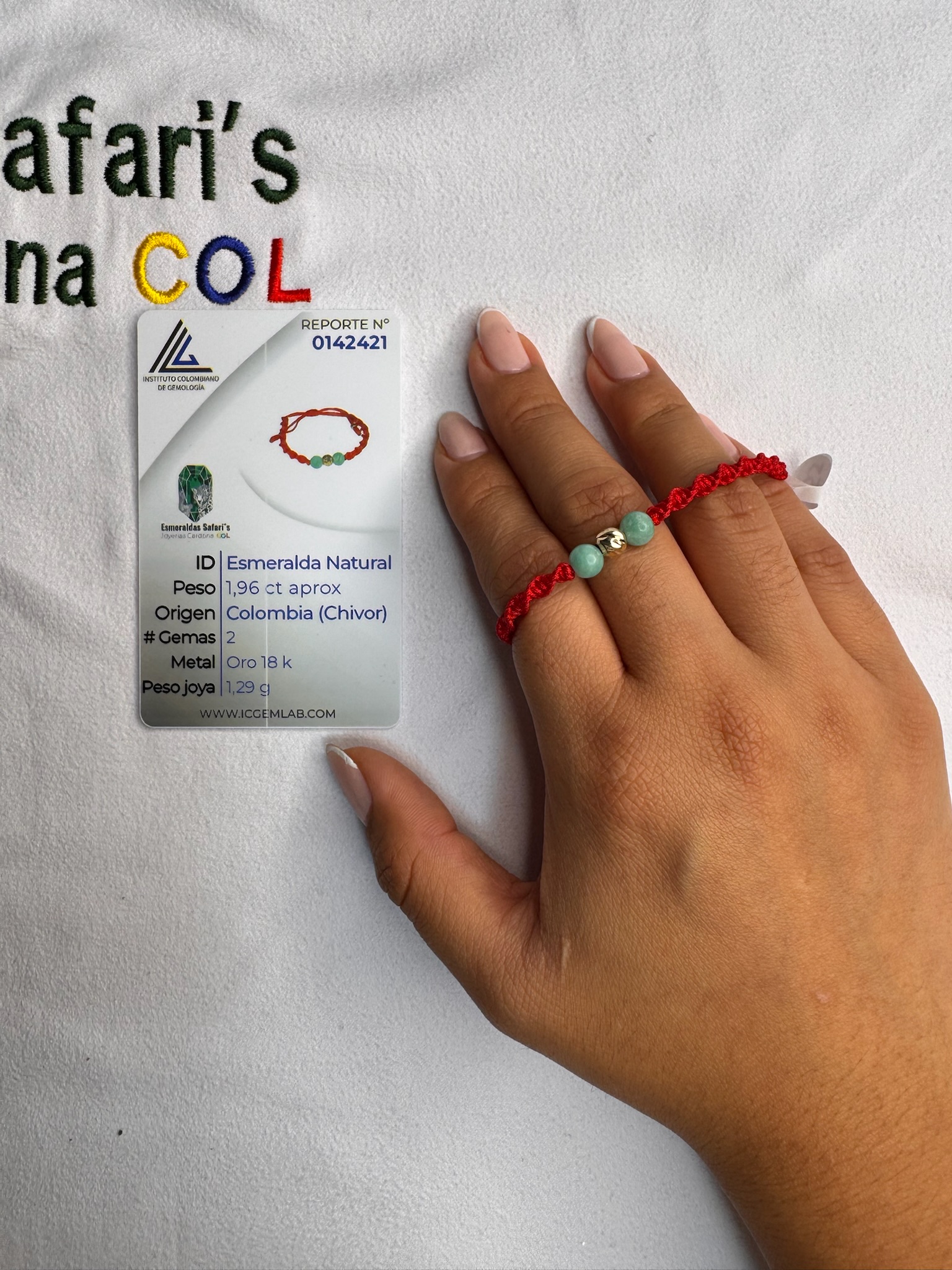 Pulsera tejida con esmeraldas y oro 18.6K