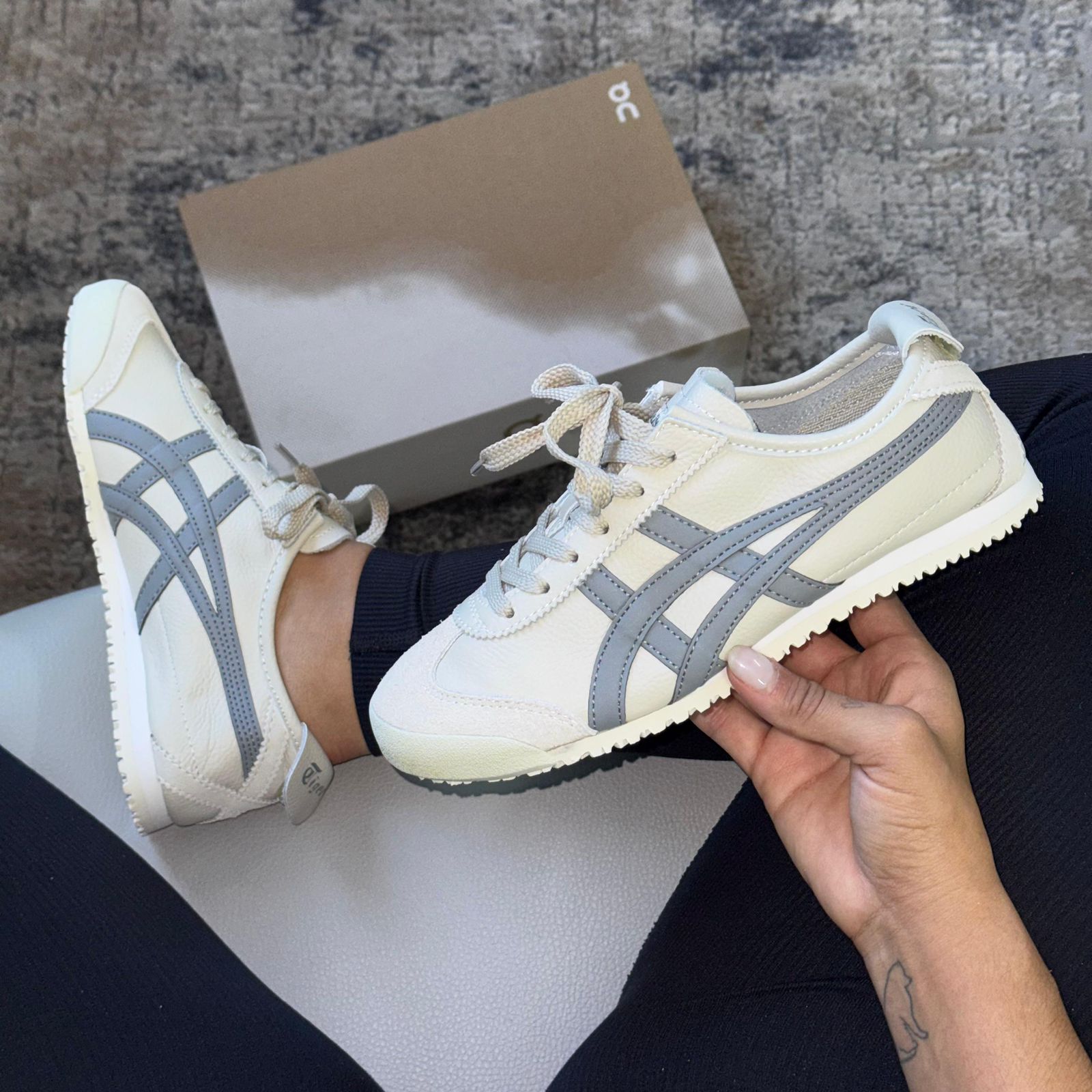 TIGER ONITSUKA