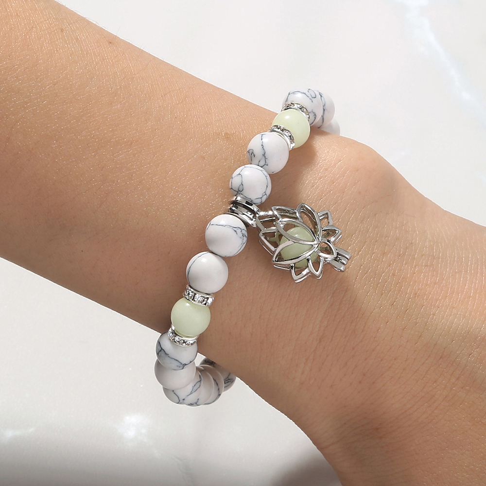 Bracelet Lotus Lumineux (Glow in the Dark)