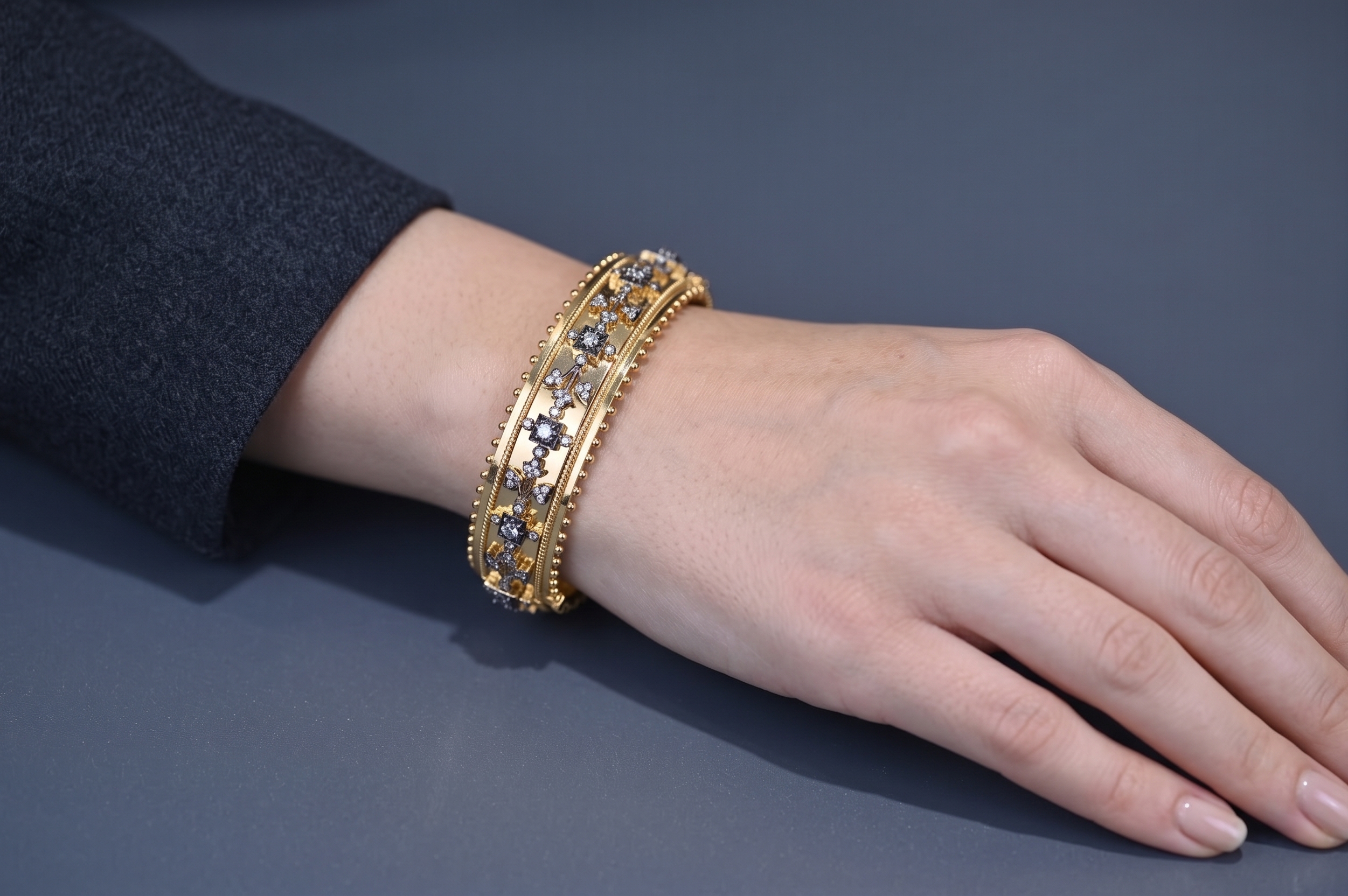 Elegant Gold Floral Bracelet