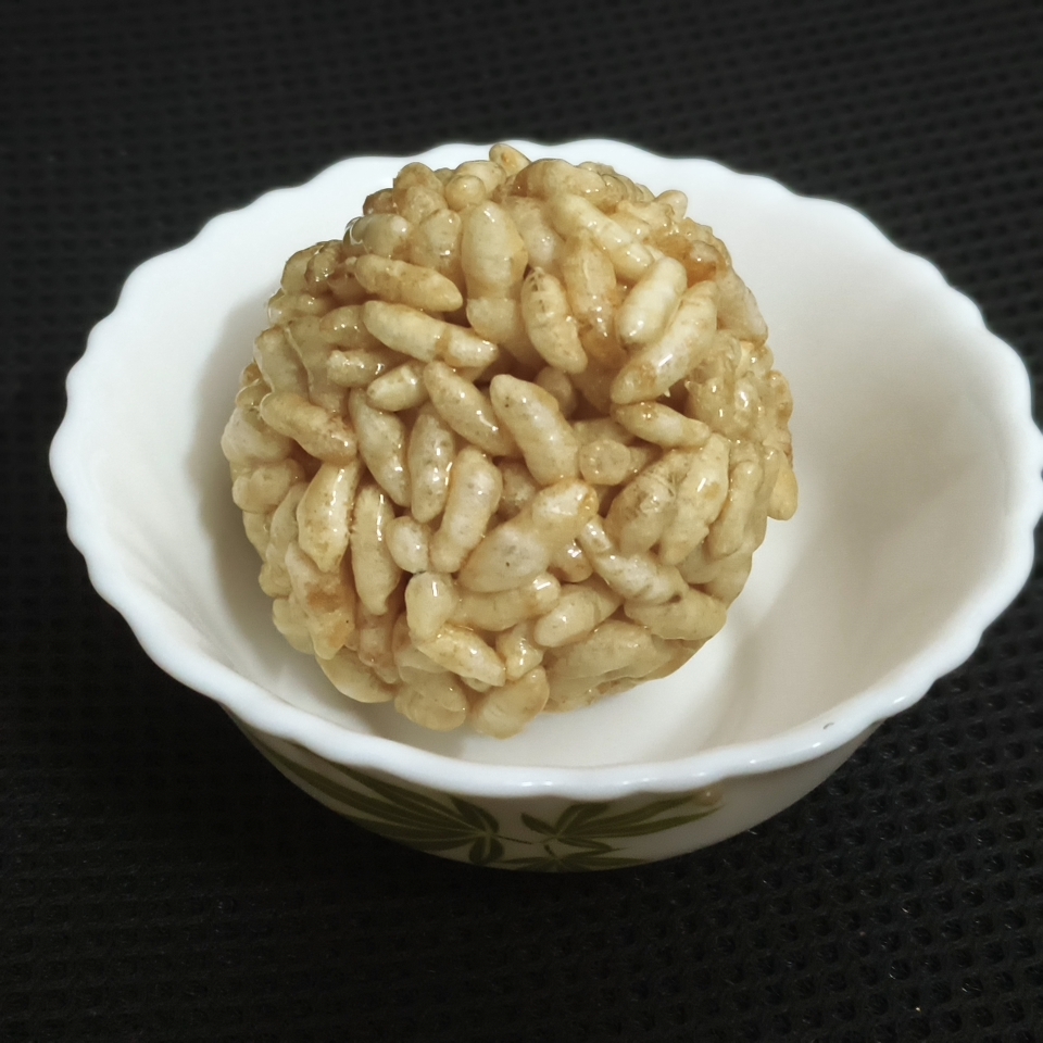 Puffed Rice Laddu