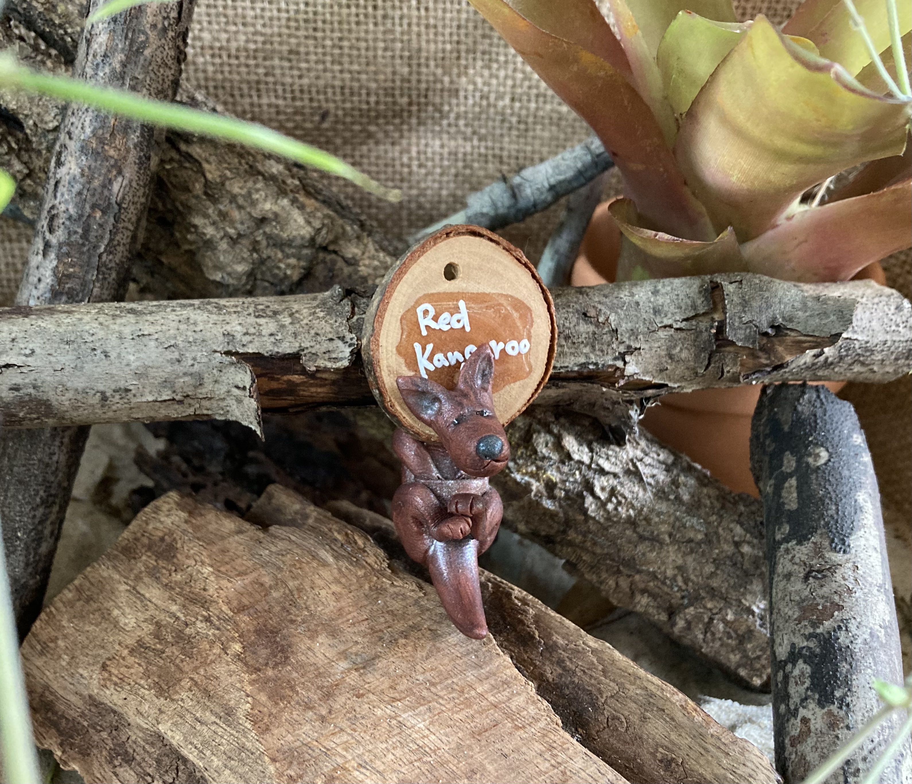 Red Kangaroo Head Stud and Body Catch