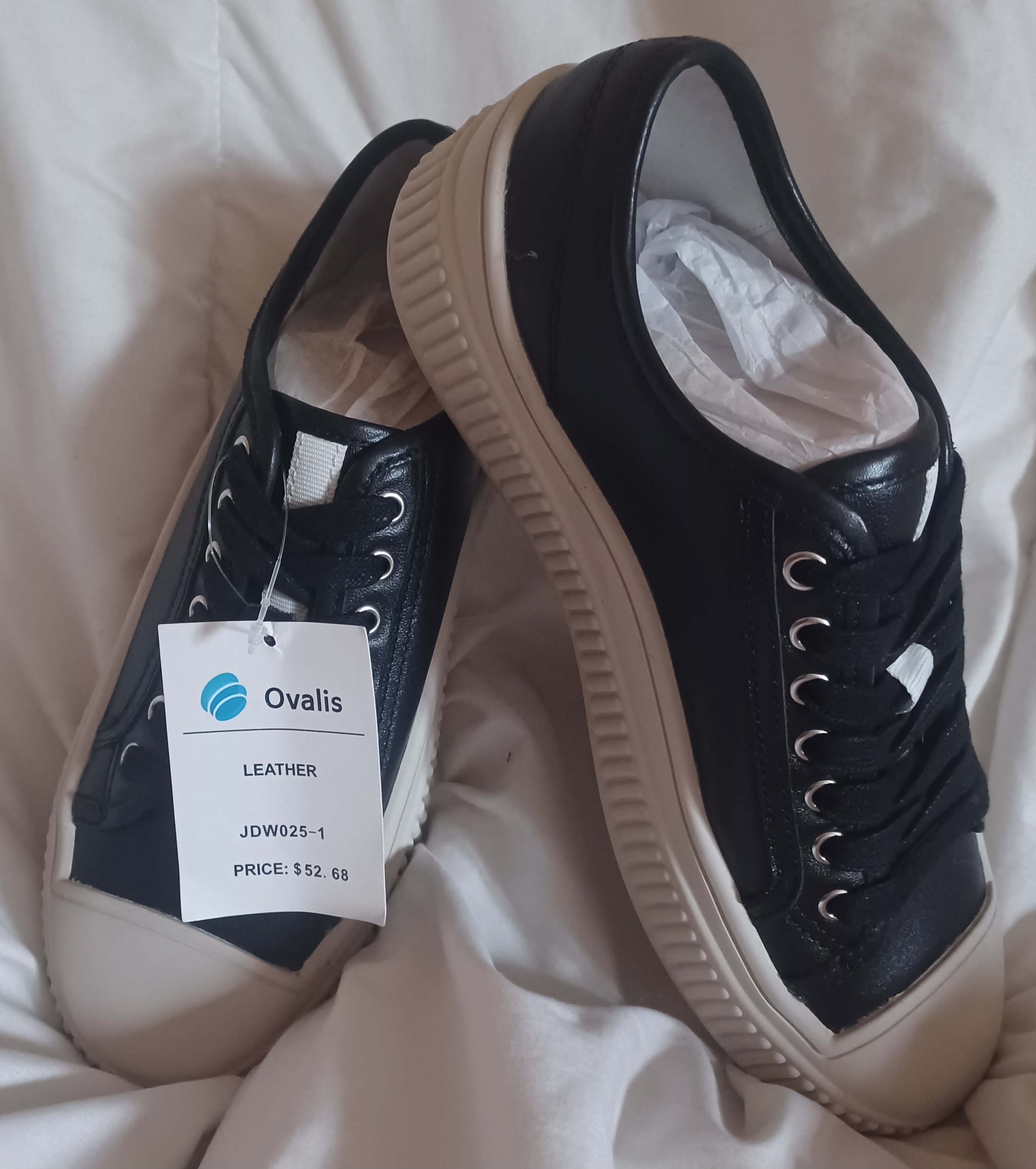 Baskets en cuir noir taille 36