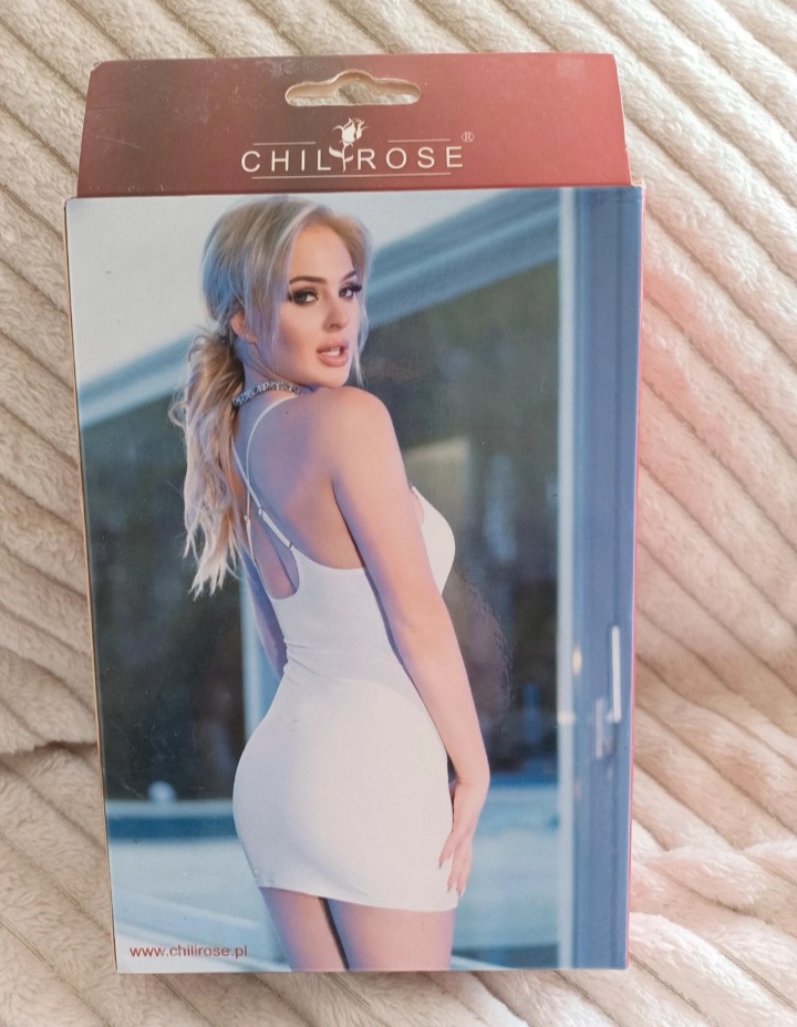 Robe courte blanche ou noire taille L 