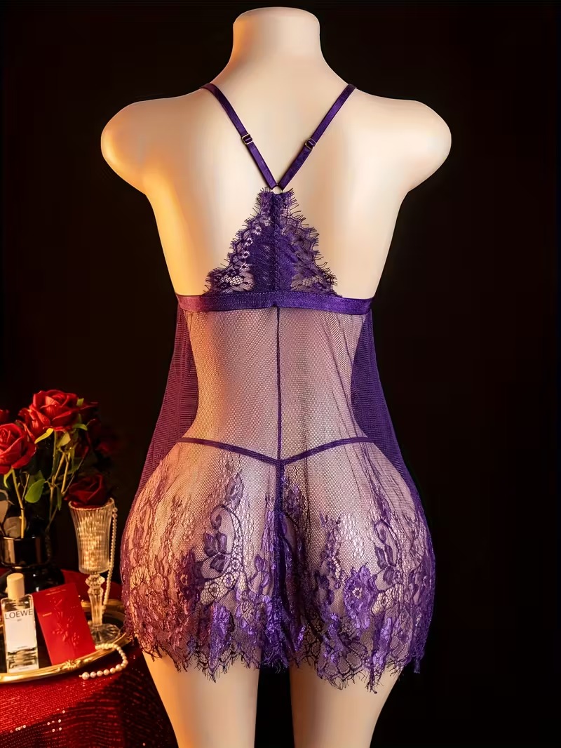 Babydoll púrpura de encaje con tanga