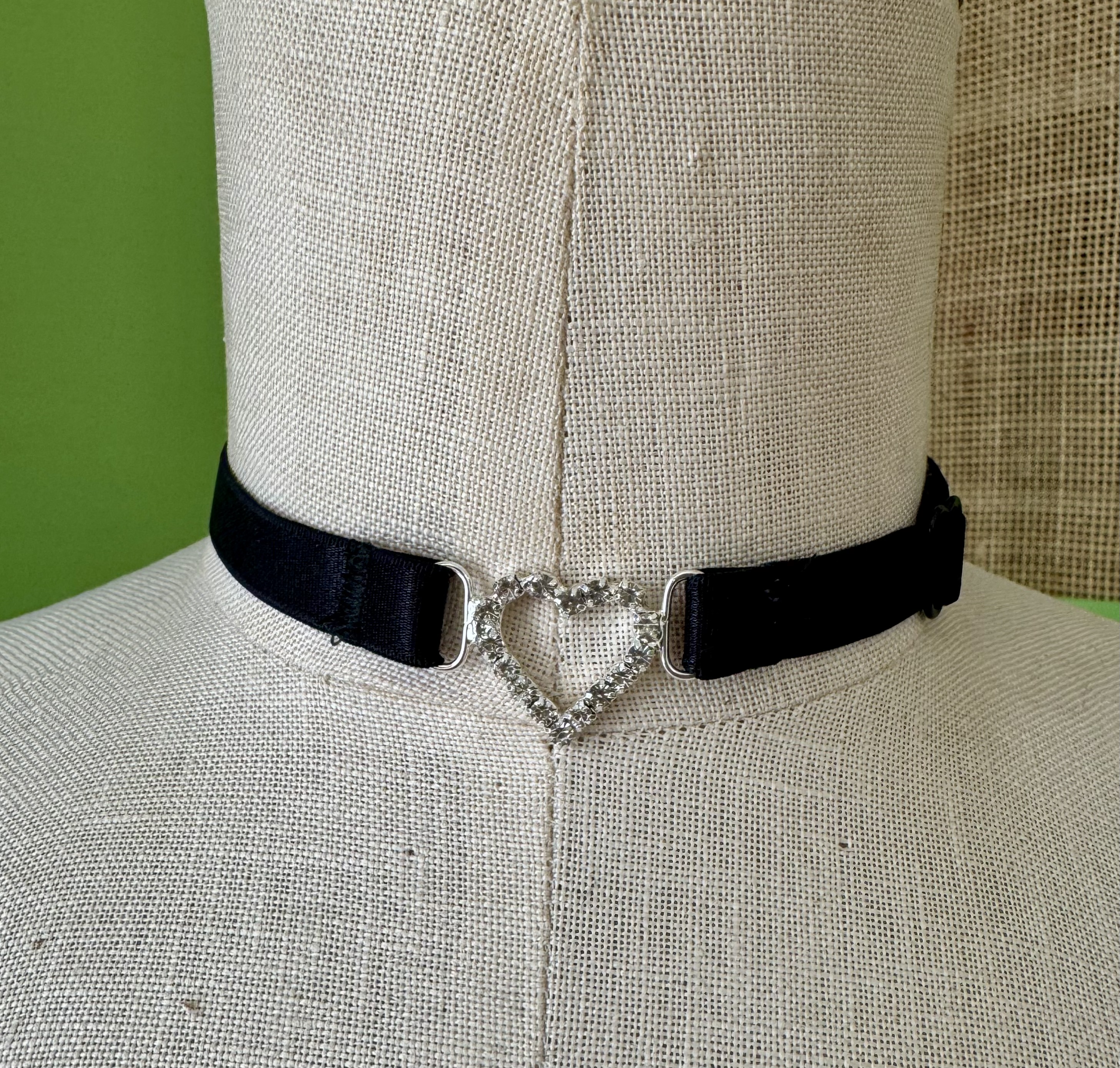 Rhinestone Heart Choker