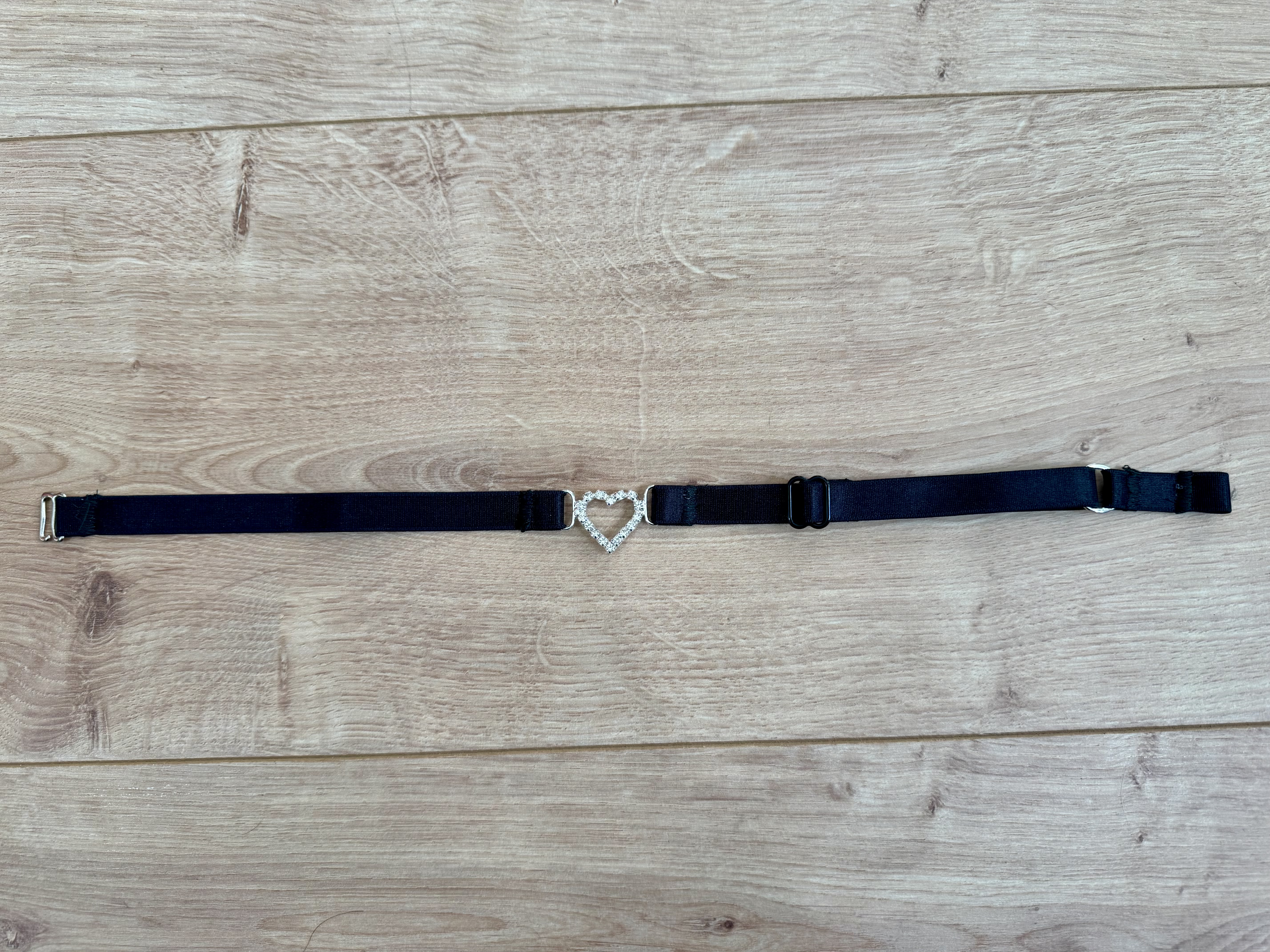 Rhinestone Heart Choker