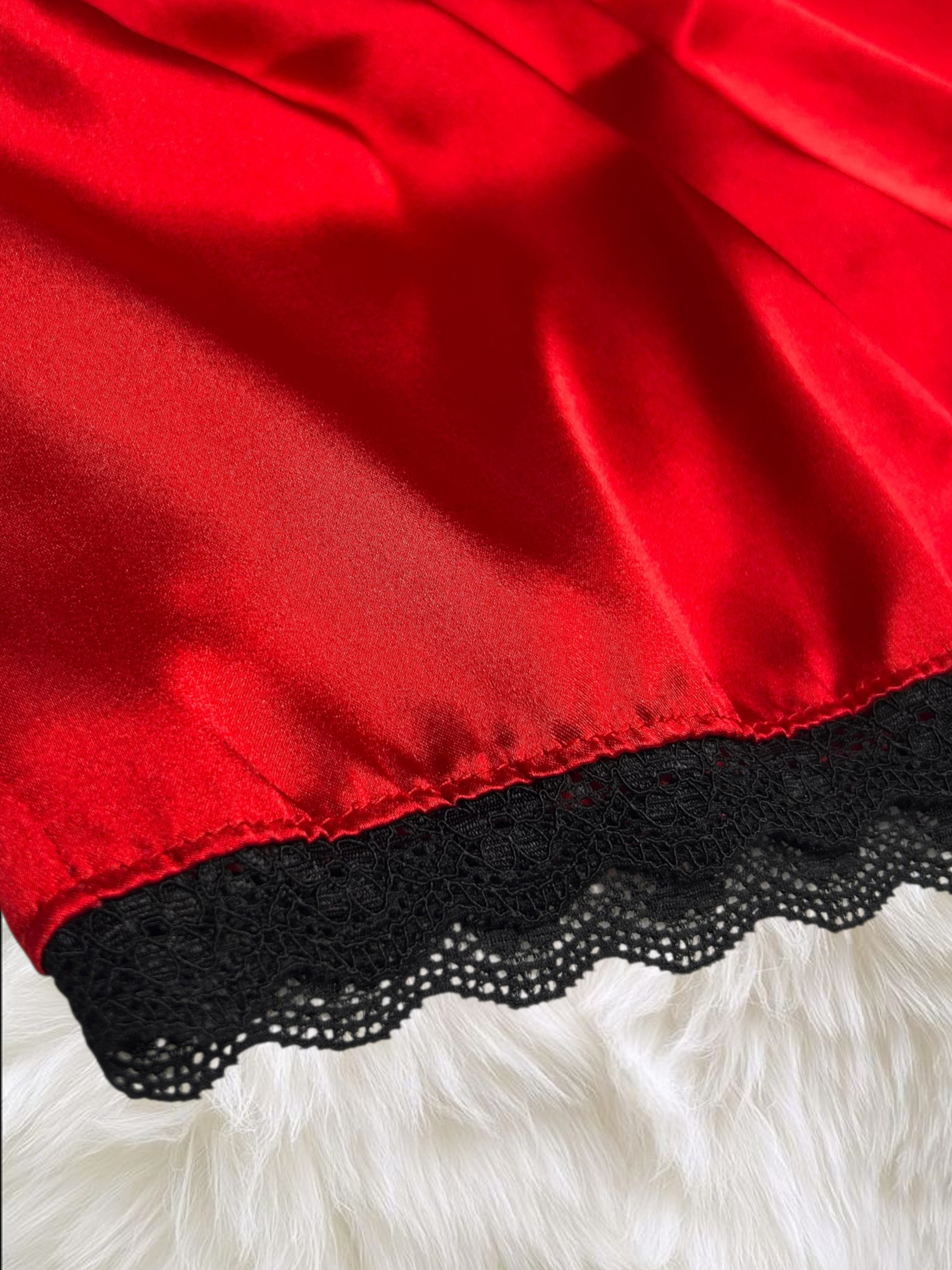 Conjunto de pijama de satén rojo