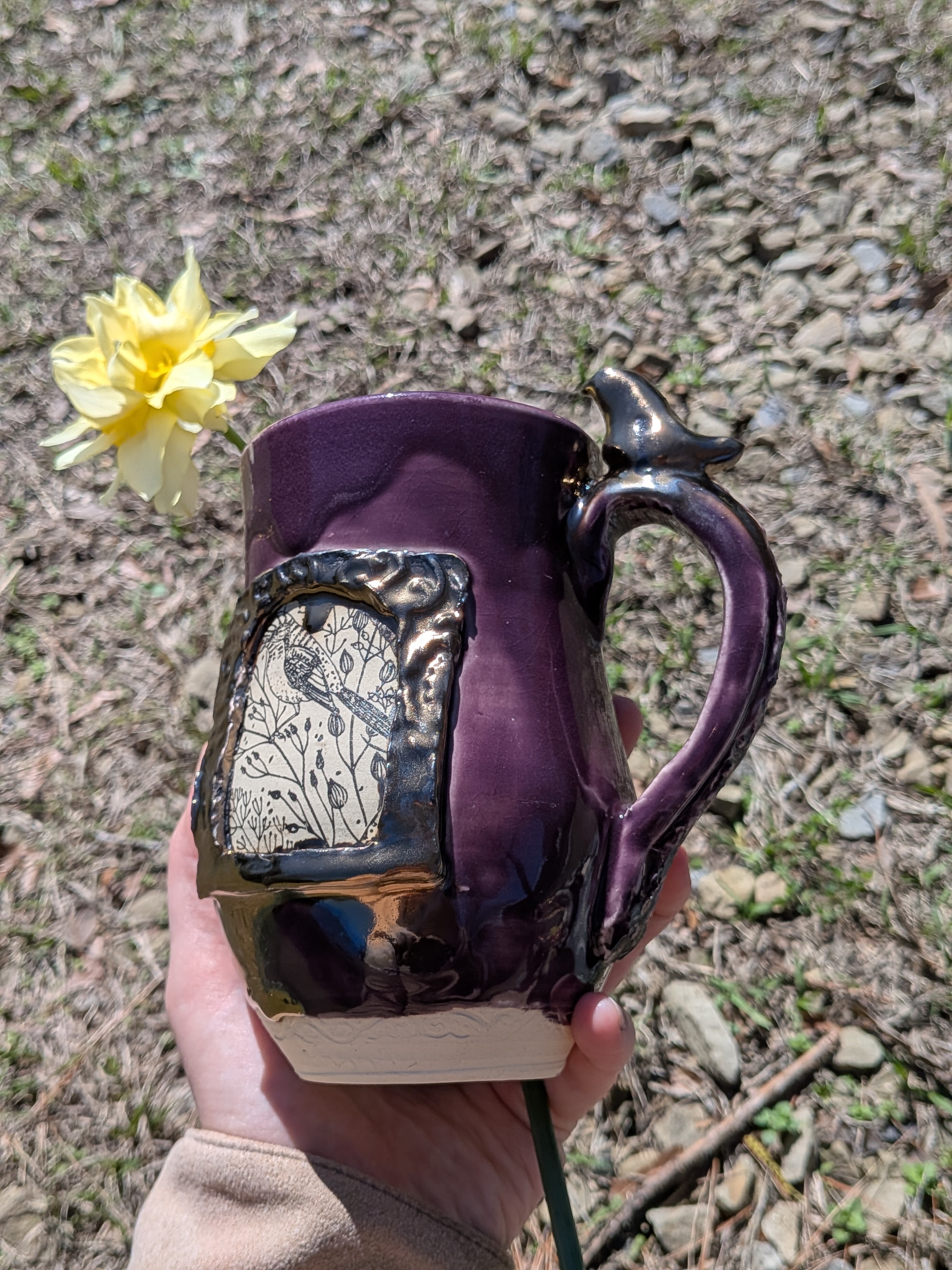 Gold Frame Mulberry Porcelain Mug