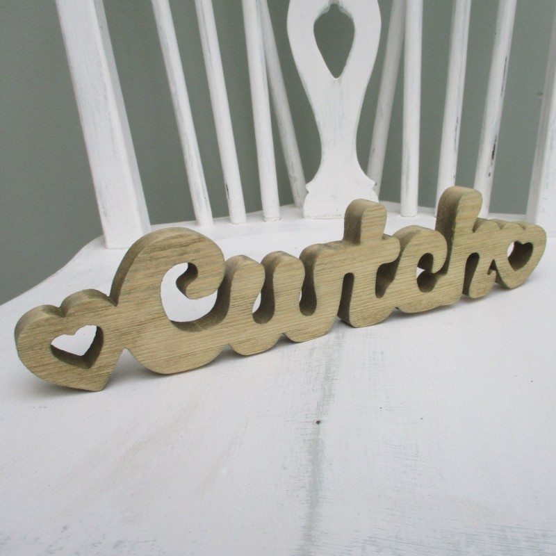 Wooden Freestanding Cwtch with Hearts