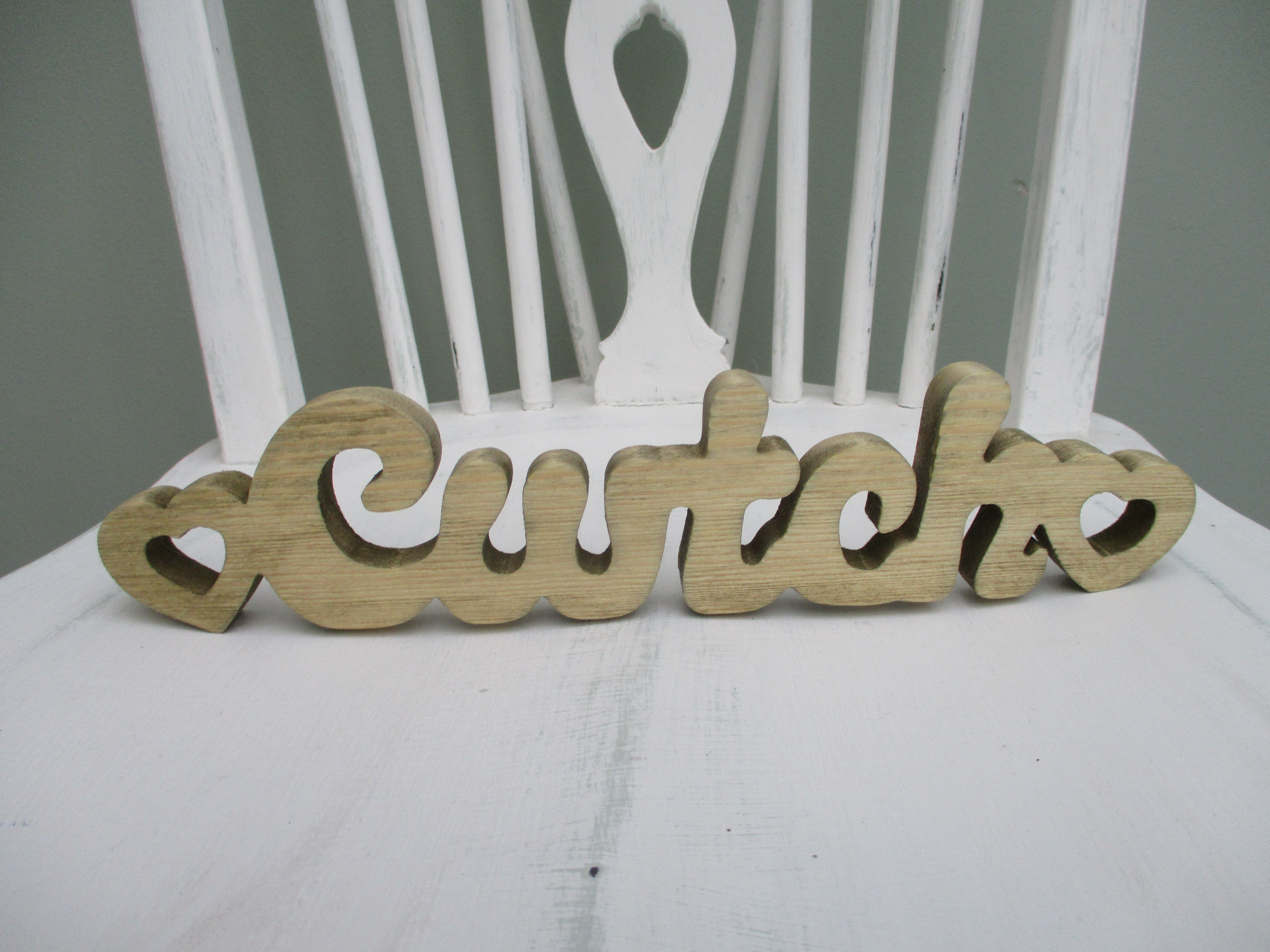 Wooden Freestanding Cwtch with Hearts