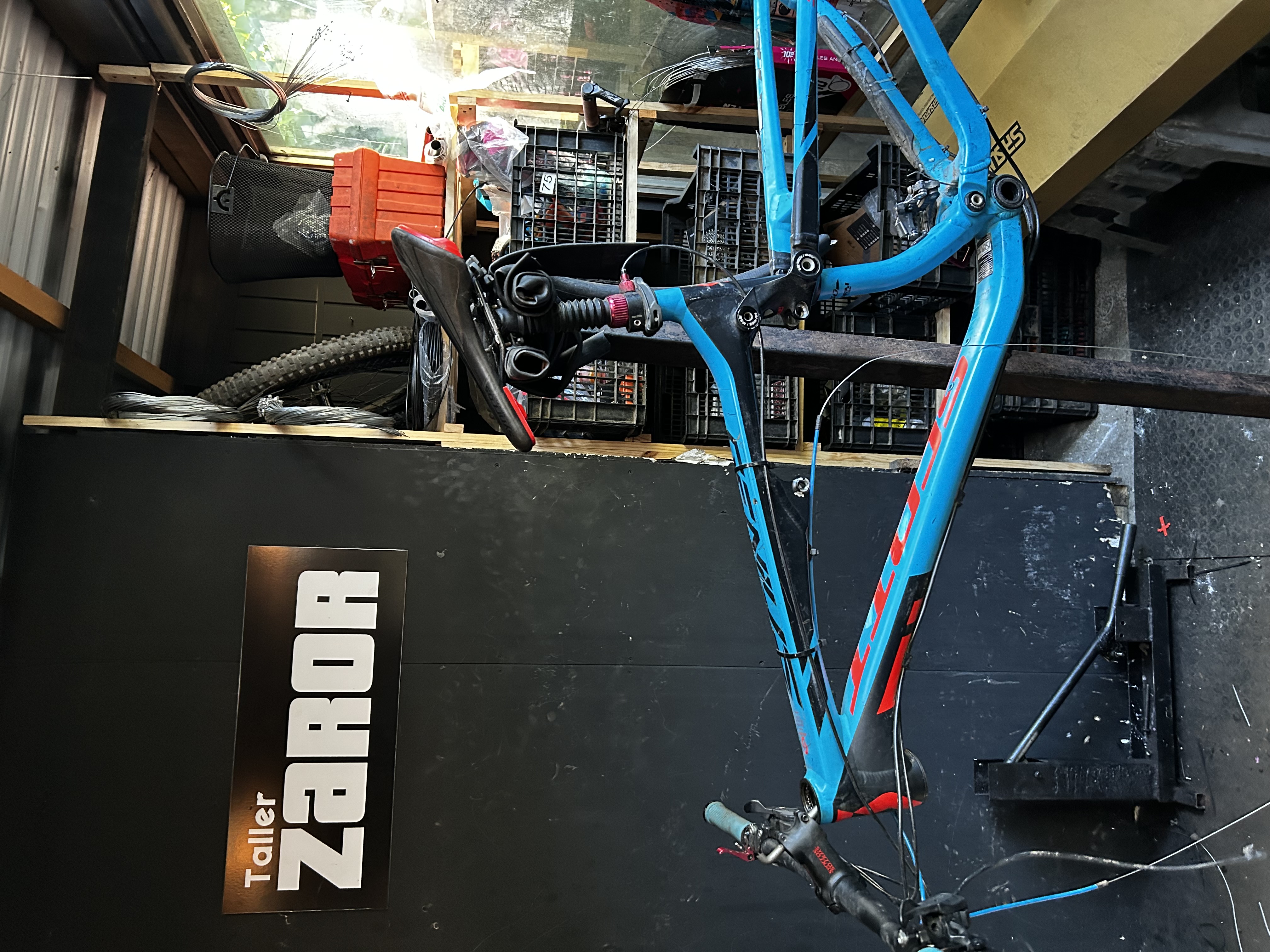 Mantencion full + servicio 50 horas suspensiones 