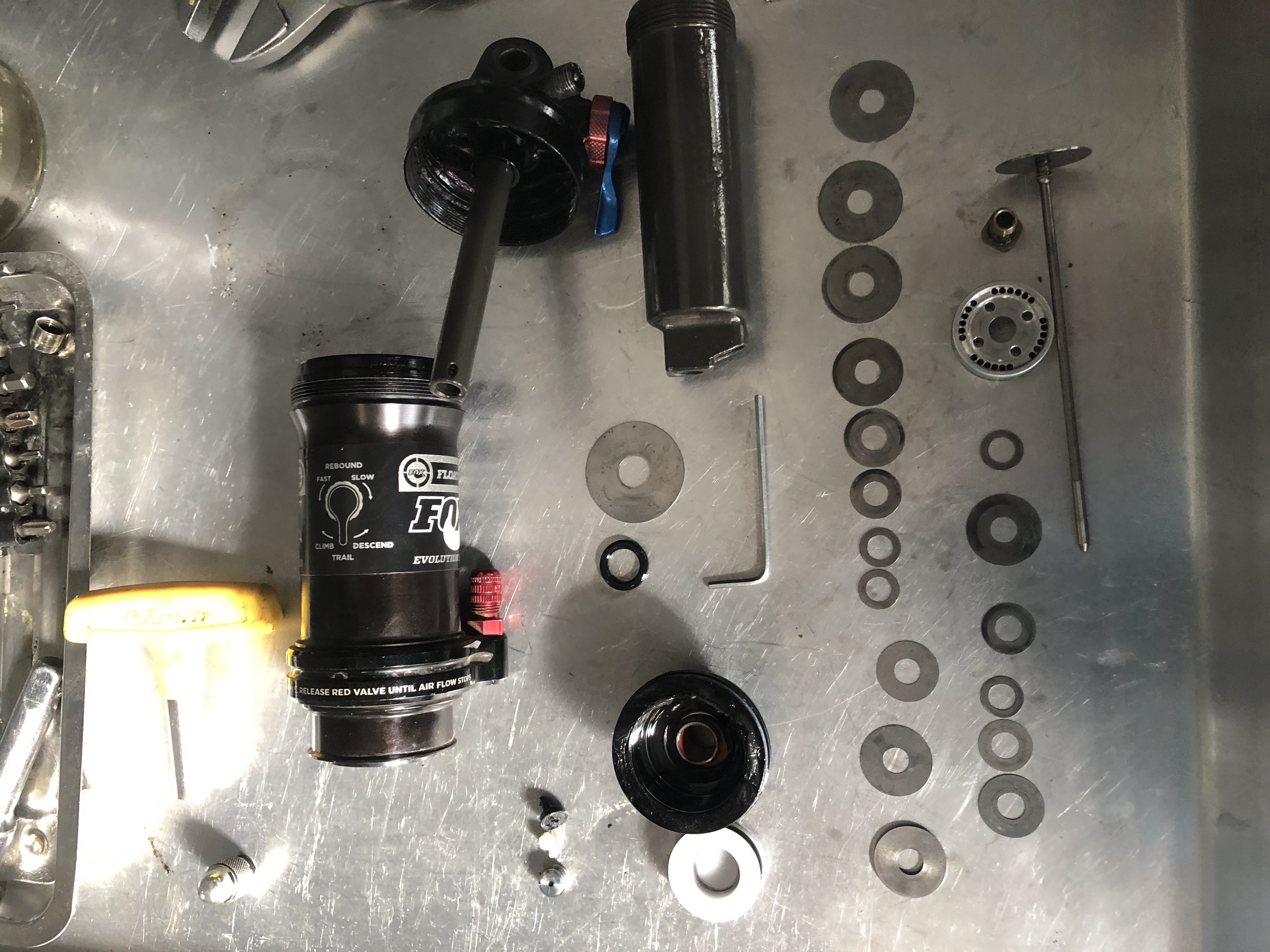 Servicio 200 horas suspensión  (horquilla o shock)