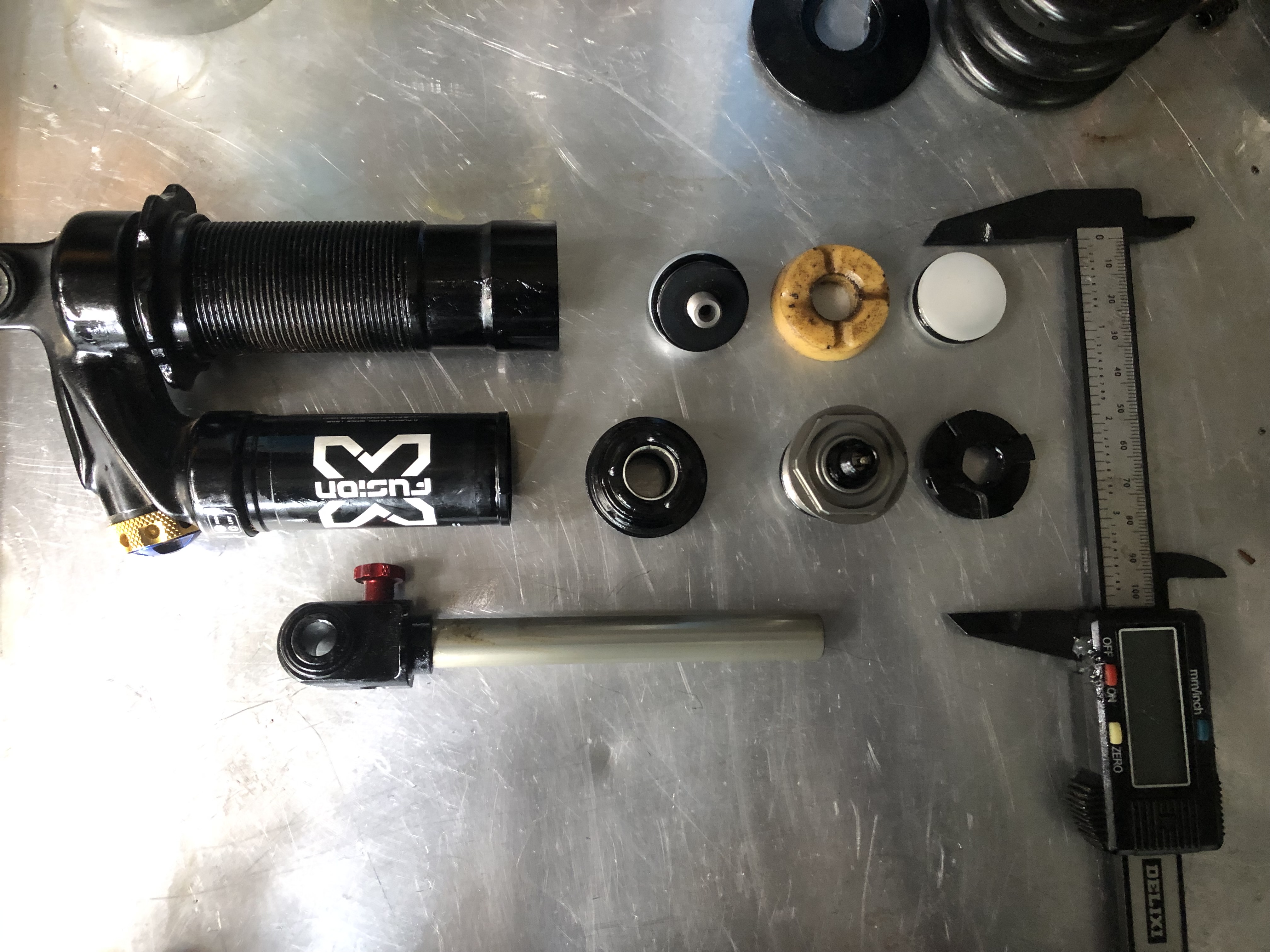 Servicio 200 horas suspensión  (horquilla o shock)