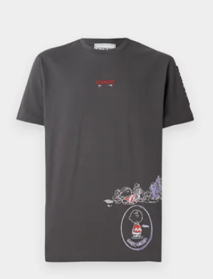 T-shirt nera con stampa grafica