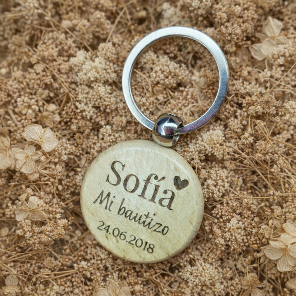 Llaveros personalizados en madera para bautizos