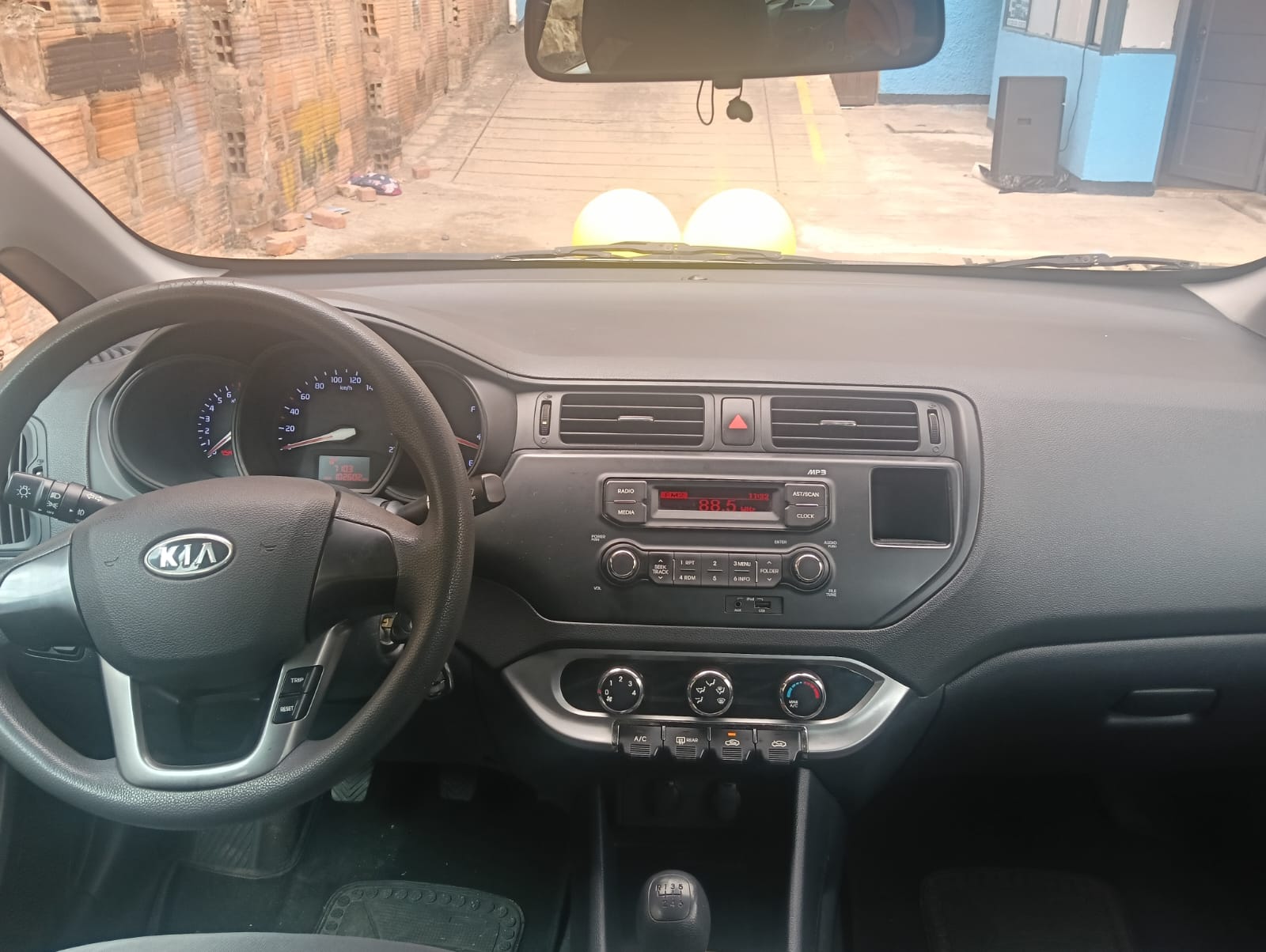 KIA RIO UB EX 2013