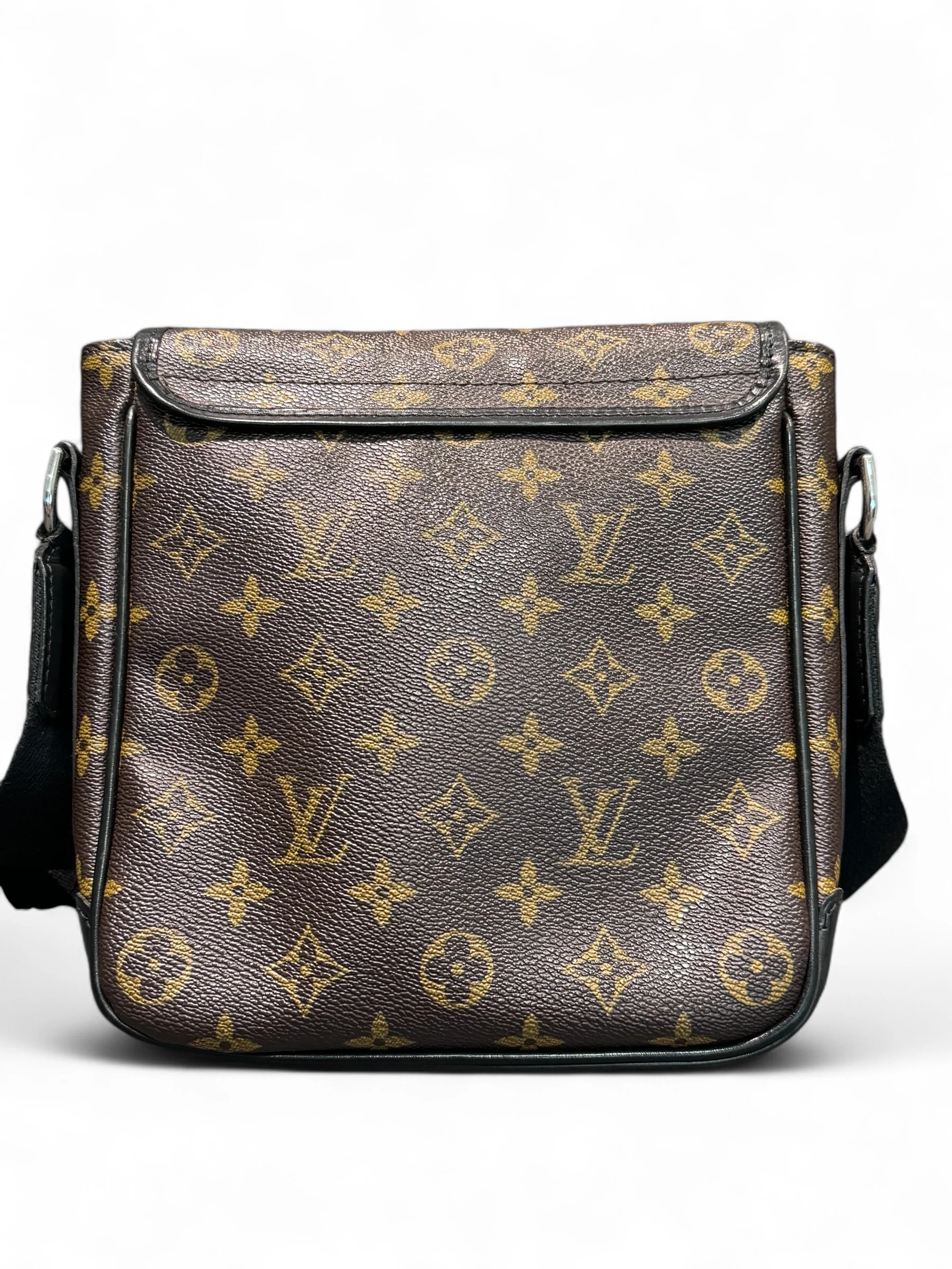 Louis Vuitton Bass PM