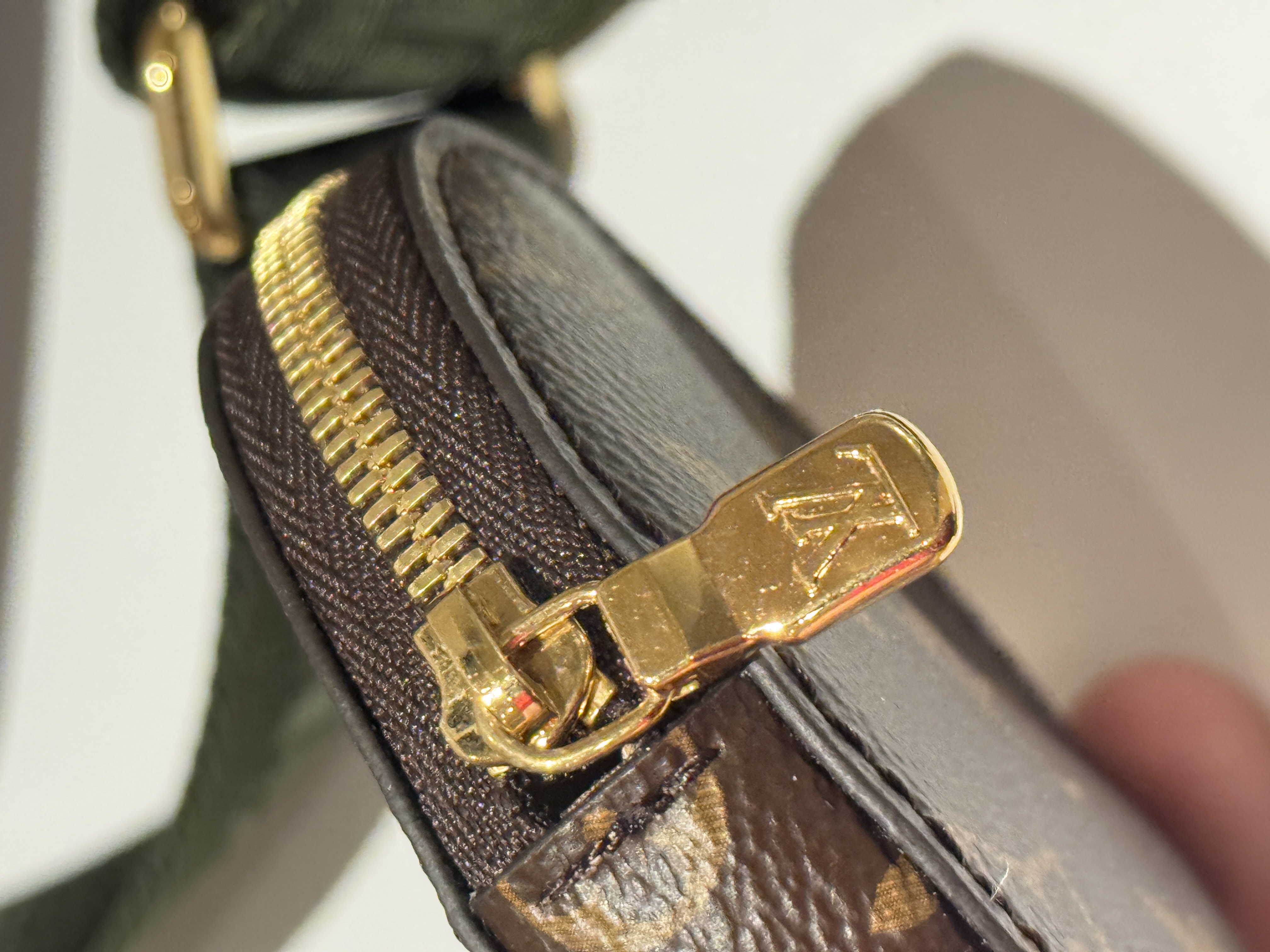 Louis Vuitton Multi Pochette Accessoires Khaki