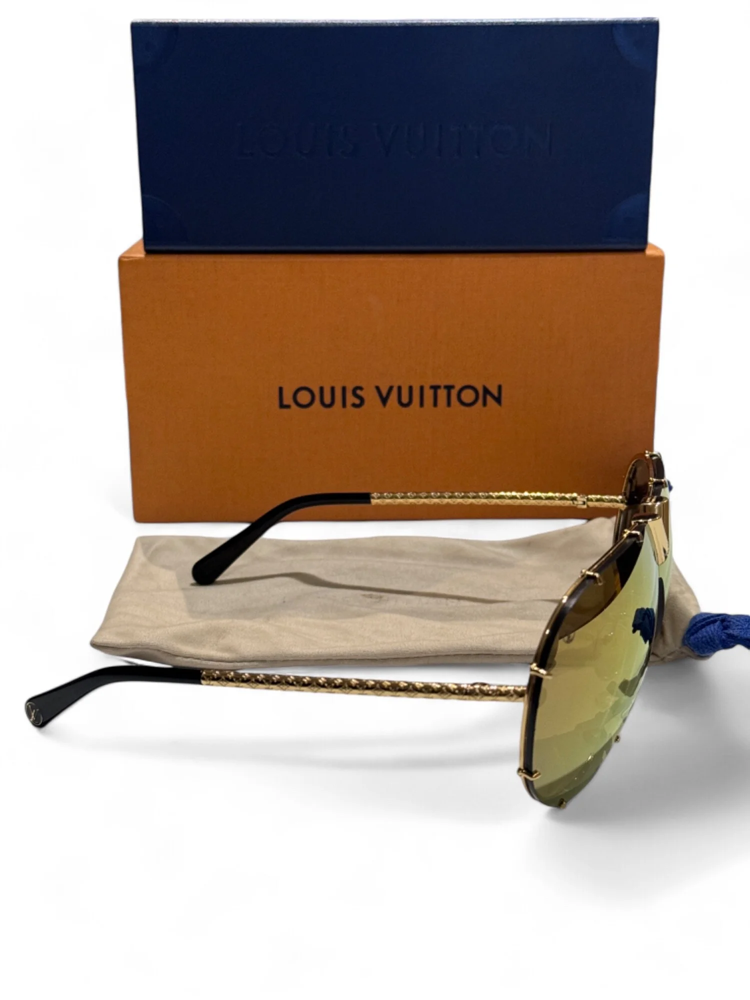 Louis Vuitton Drive Sunglasses