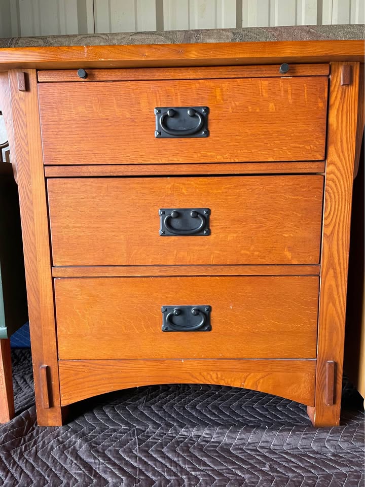 Mission Style Oak Nightstand