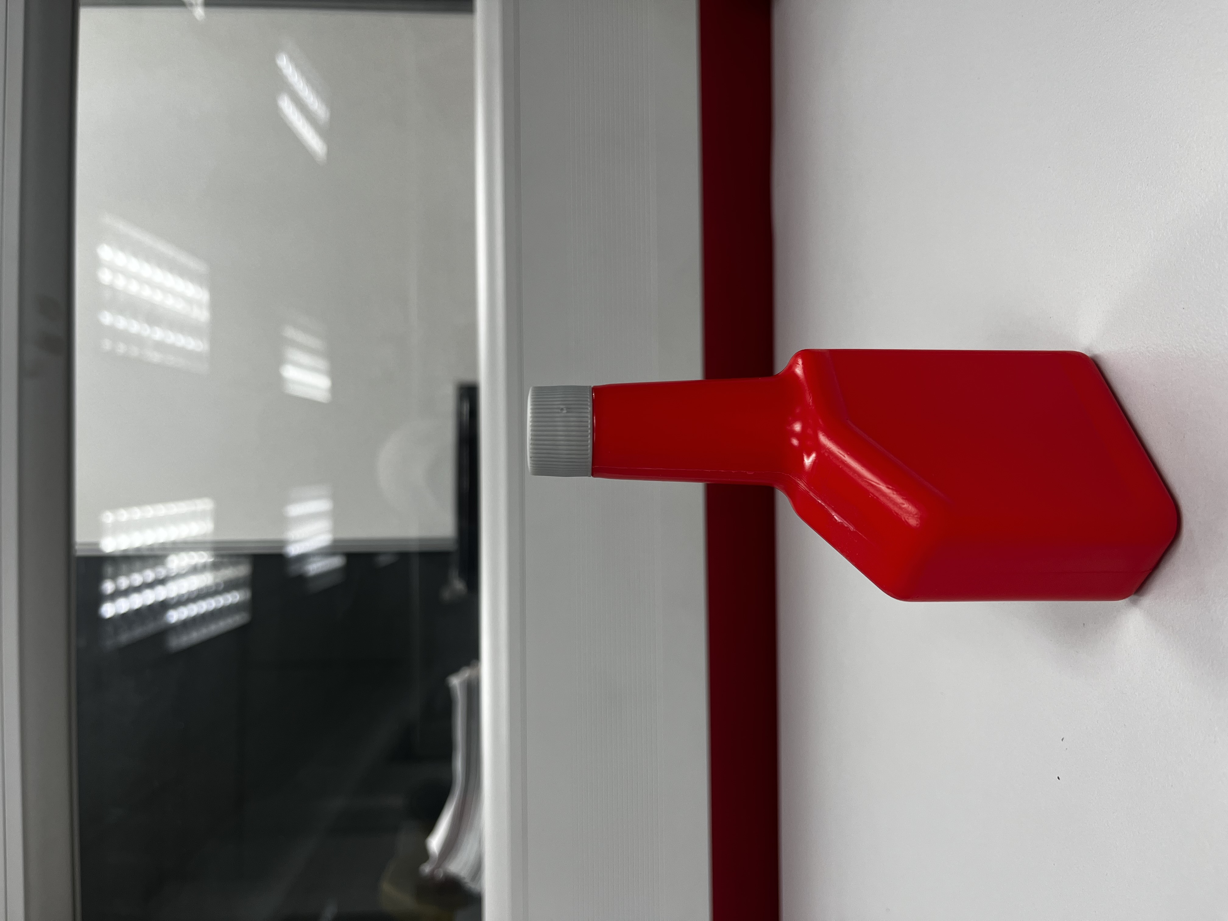 100ml Long Neck Spout Bottle