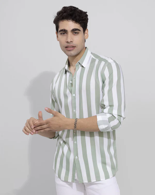 Slim Fit Striped Spread Collar Casual Shirt