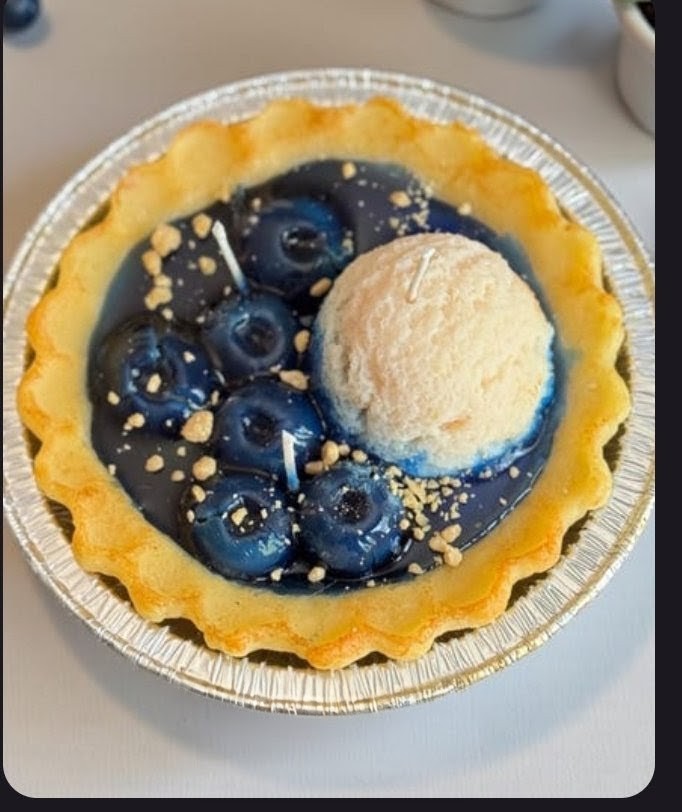 Realistic Pie Candle