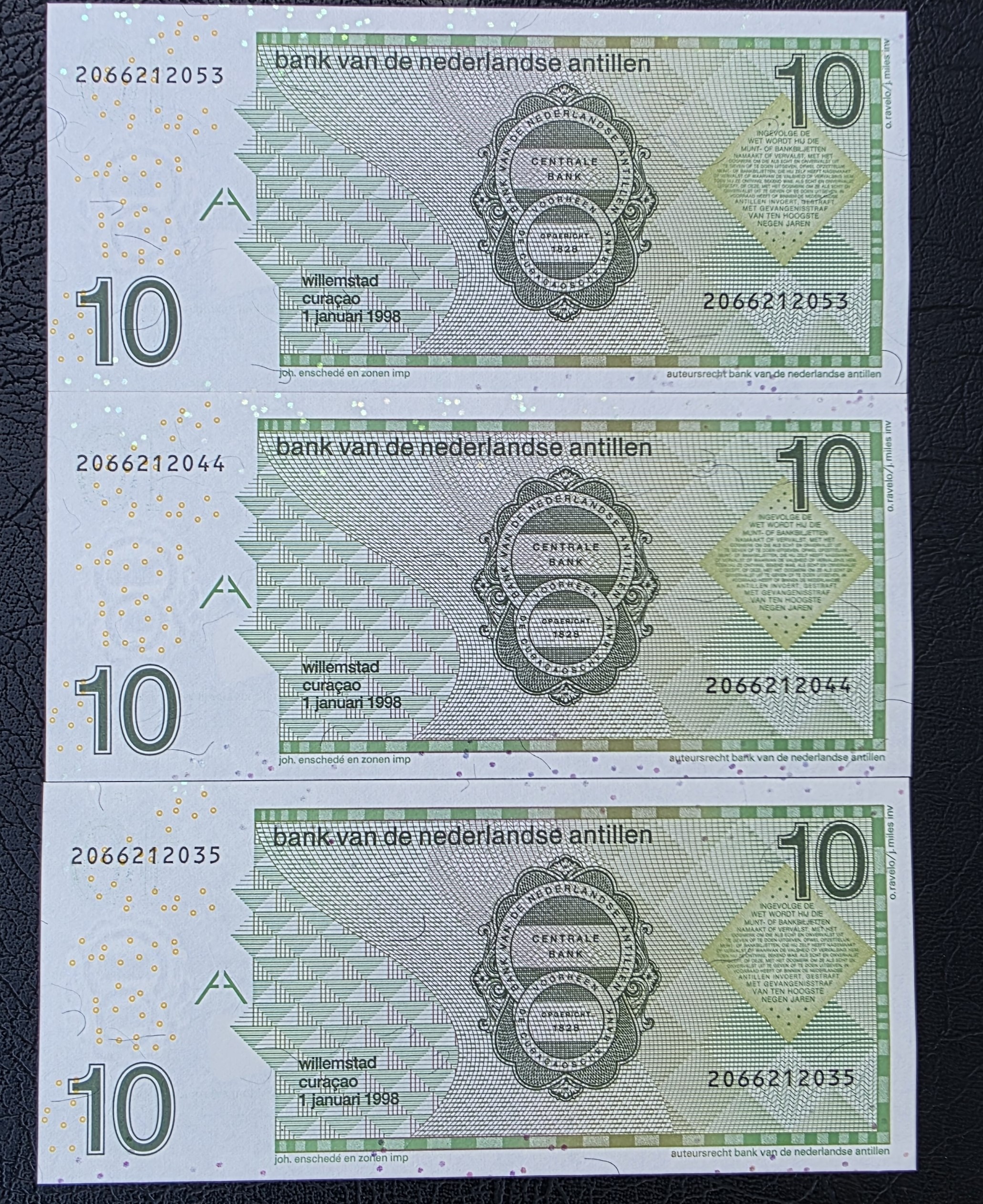 Netherlands Antilles – 10 Gulden 1998 (P-26) - UNC