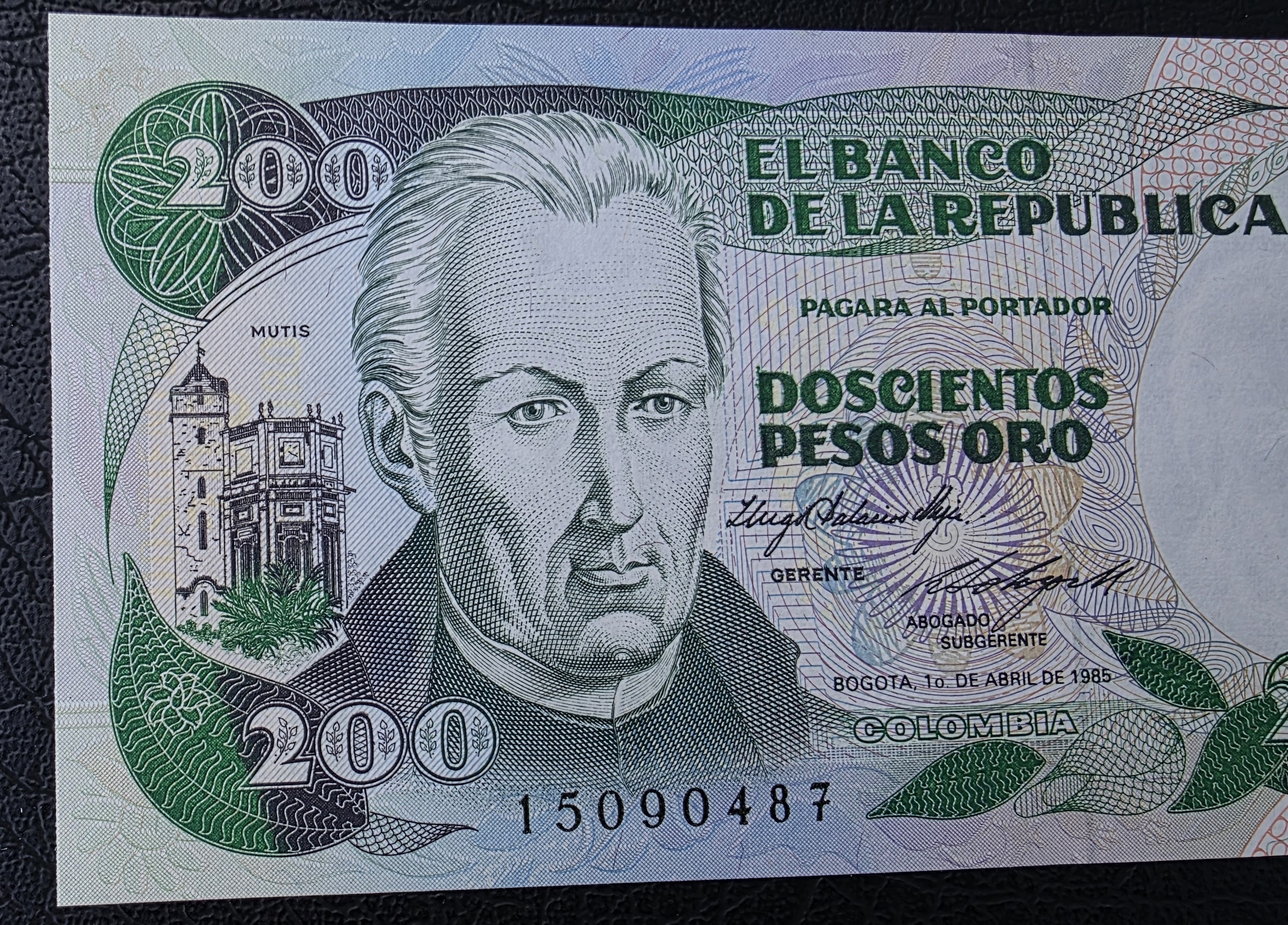 Colombia – 200 Pesos Oro 1 April 1985 (P-429b) - UNC