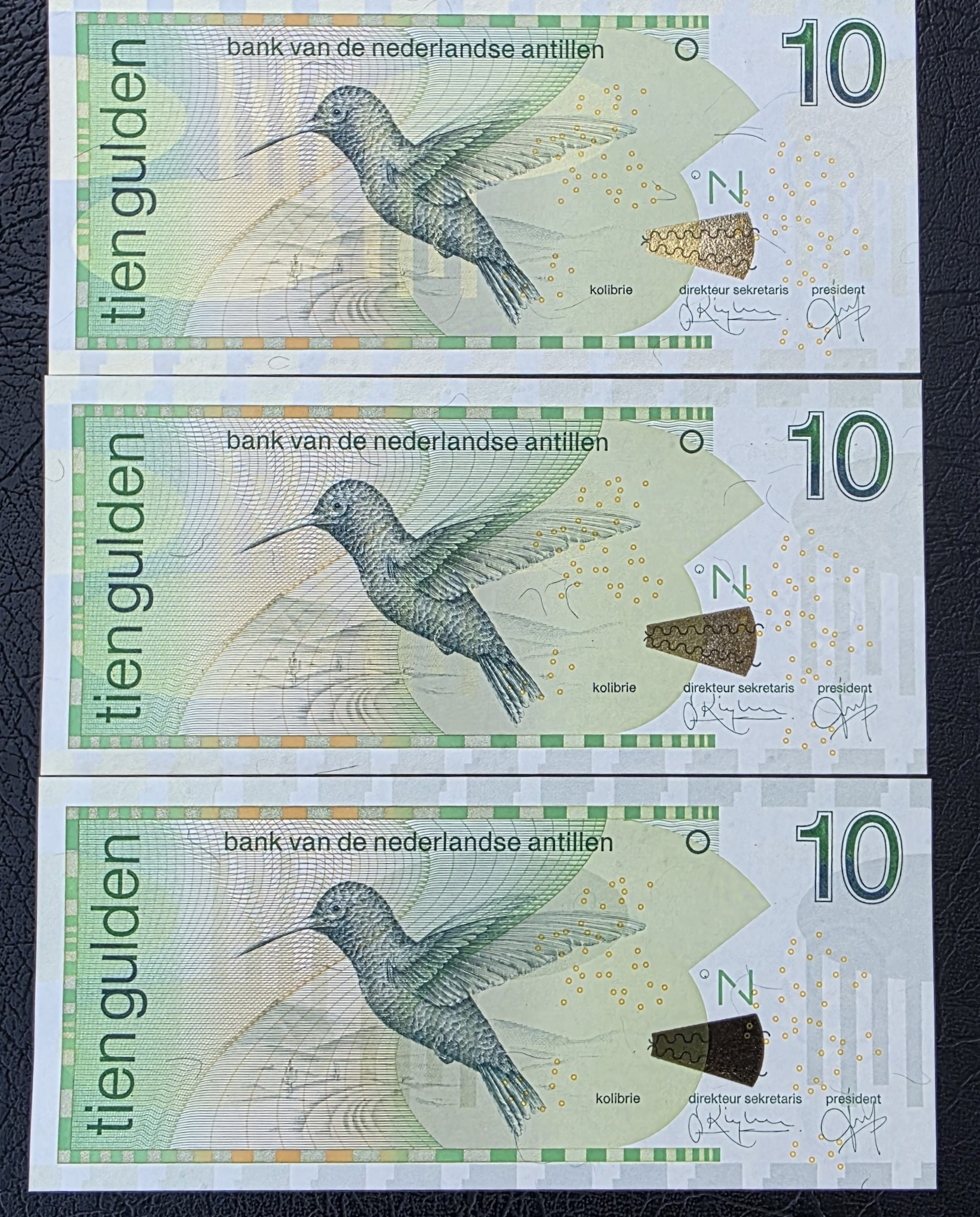 Netherlands Antilles – 10 Gulden 1998 (P-26) - UNC