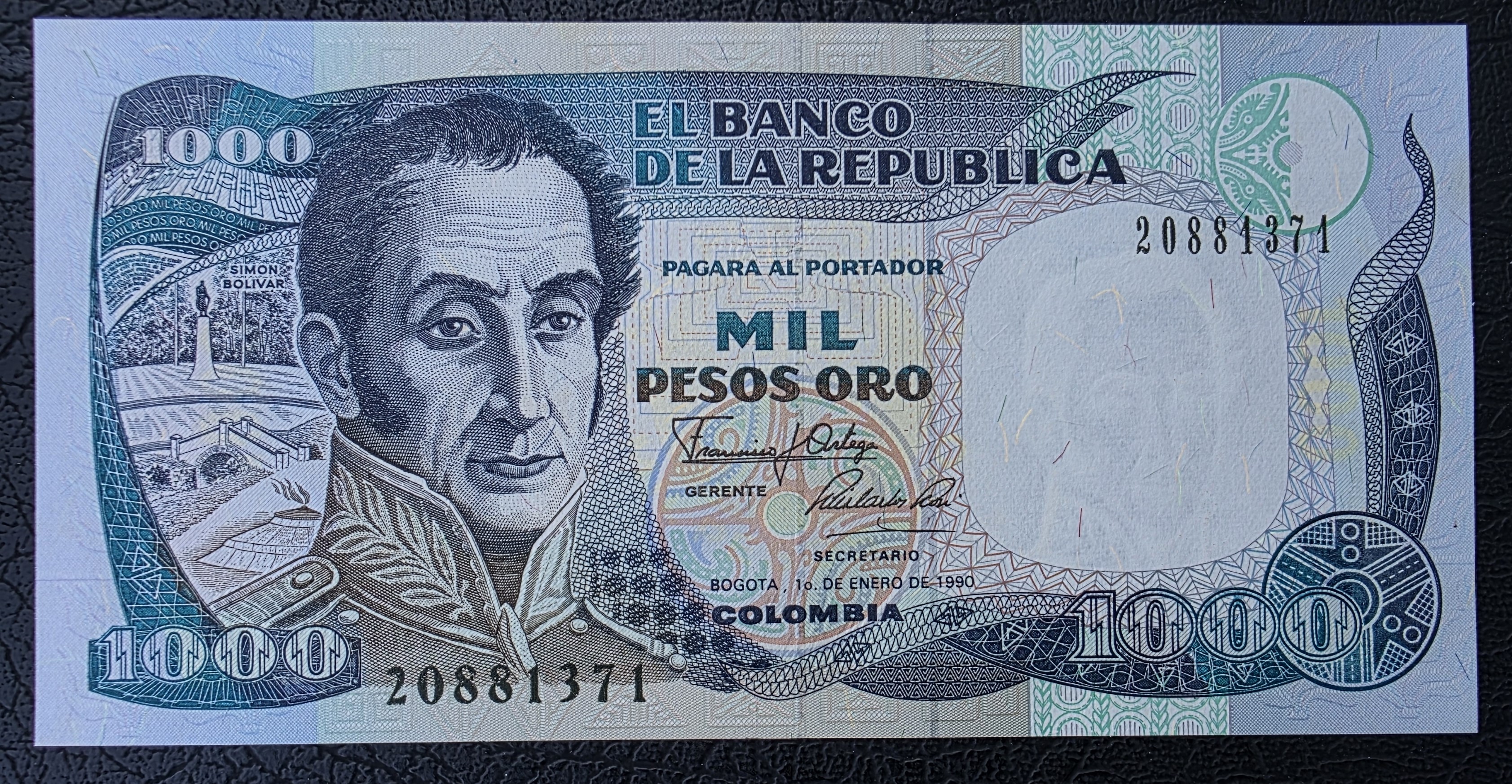 Colombia – 1,000 Pesos Oro 1990 (P-432) - UNC