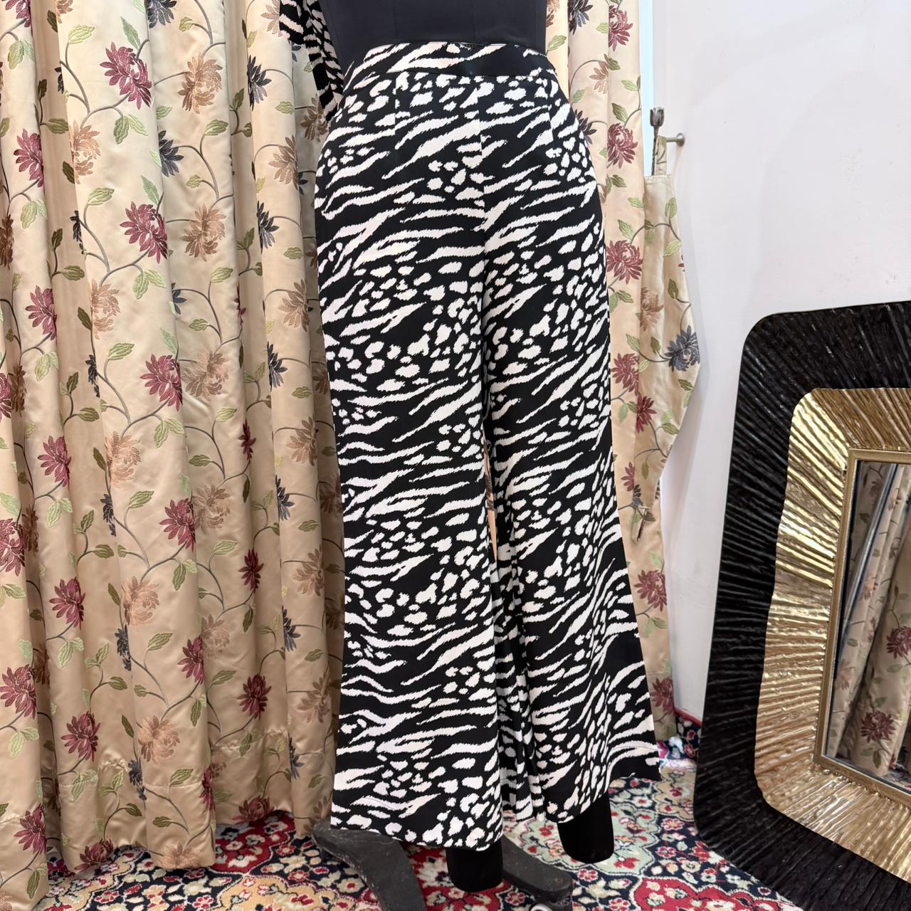 Black & White Printed Crepe Set