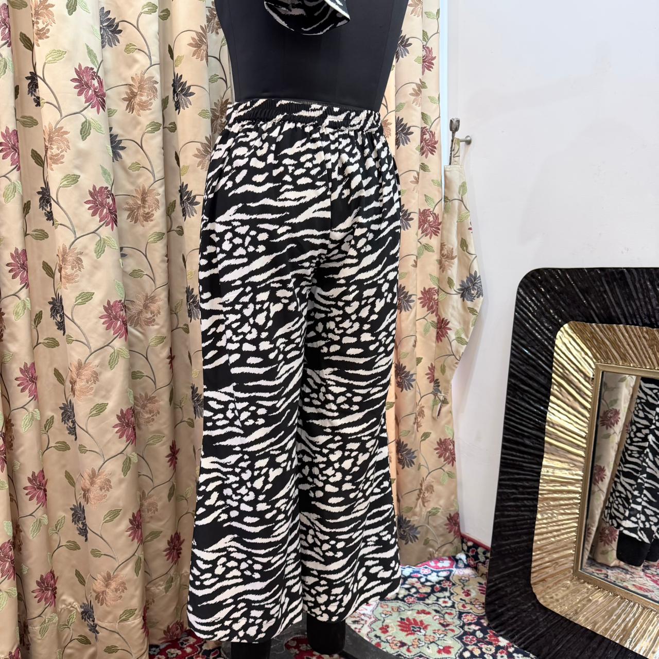 Black & White Printed Crepe Set