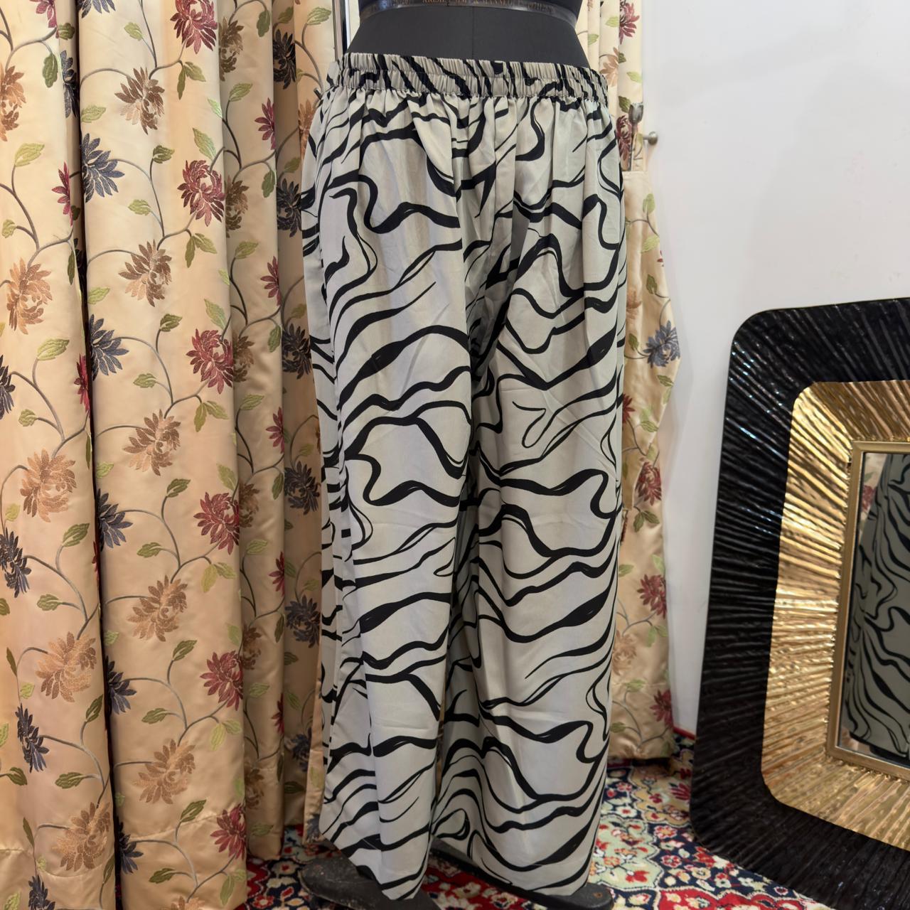 Abstract Printed Crepe Set