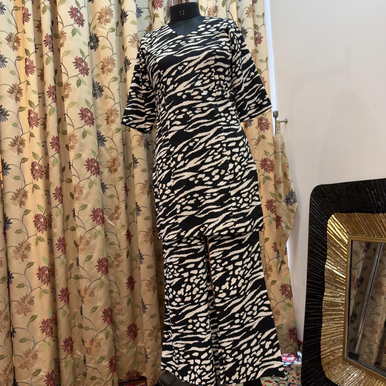 Black & White Printed Crepe Set