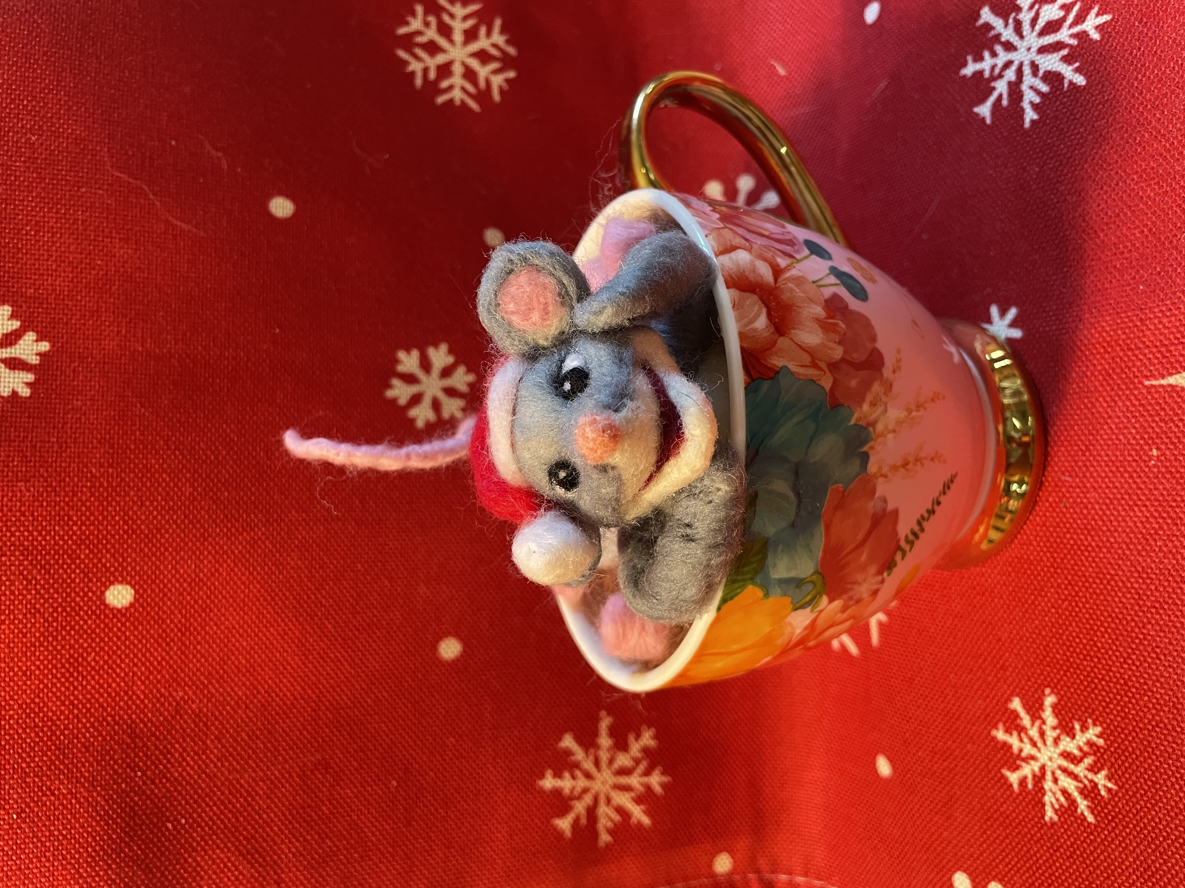 Christmas Mouse in Floral Teacup