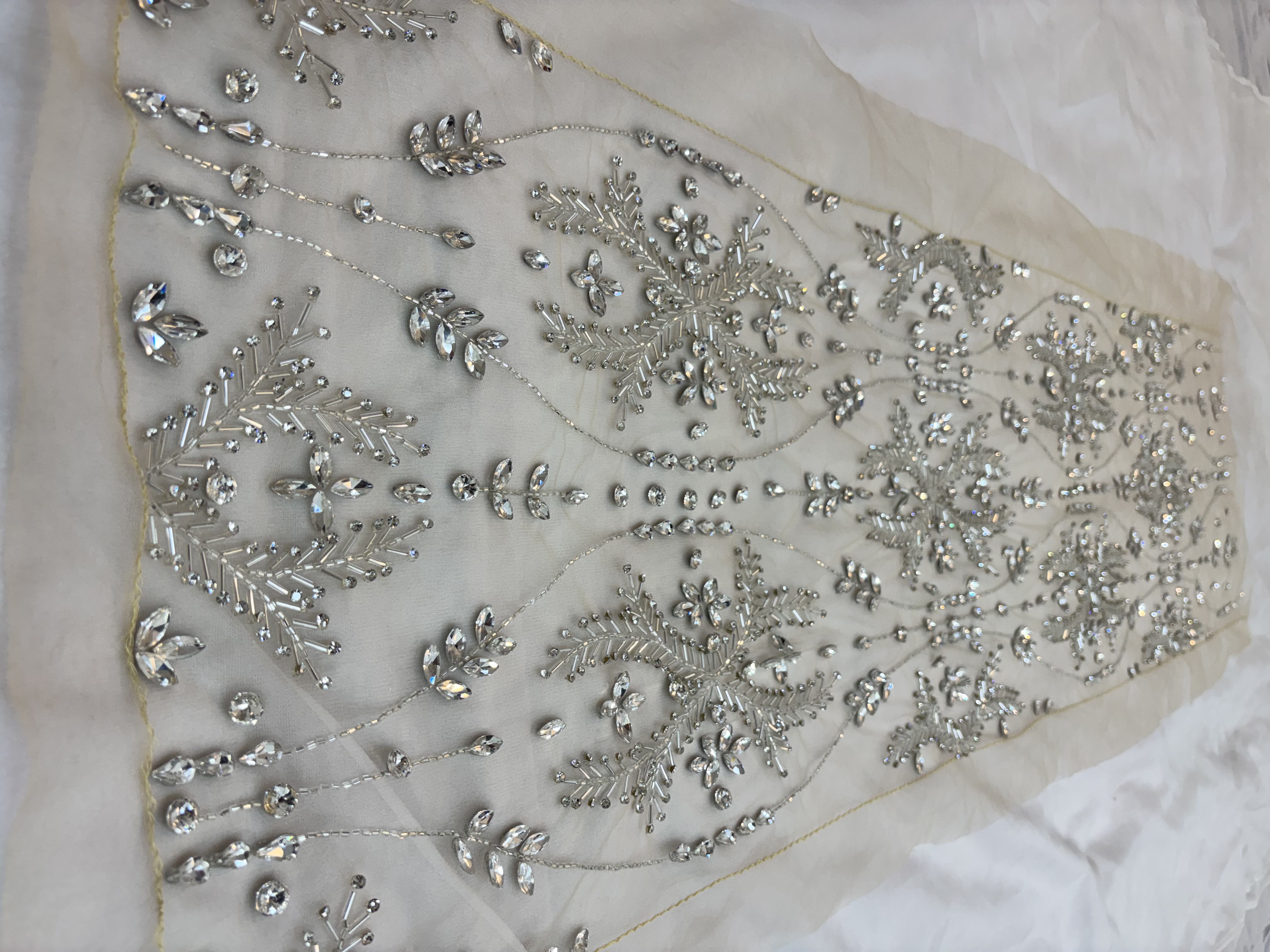 Embroidered crystal mesh fabric