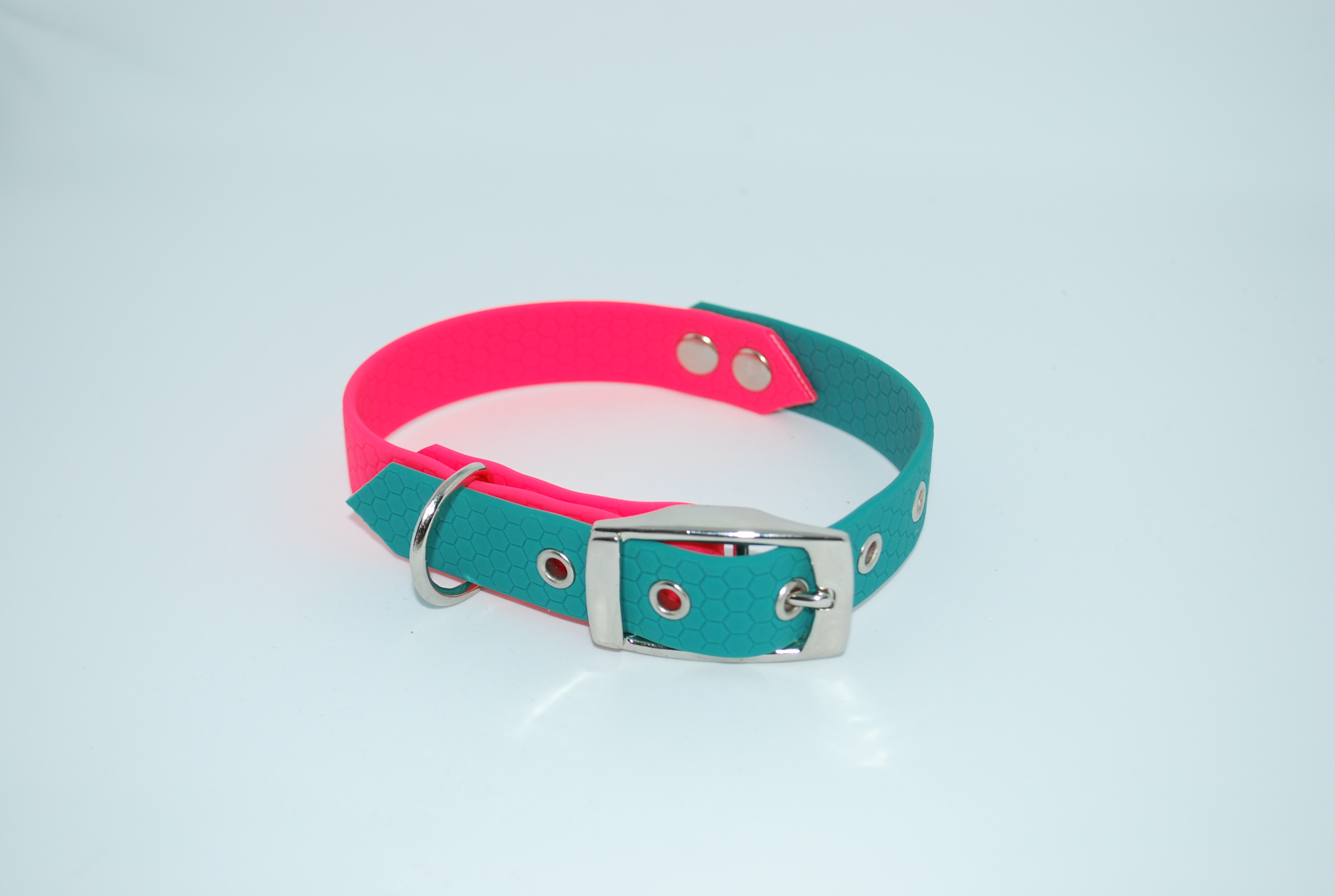 ,,Pink crayon green'' hexa augintinio antkaklis