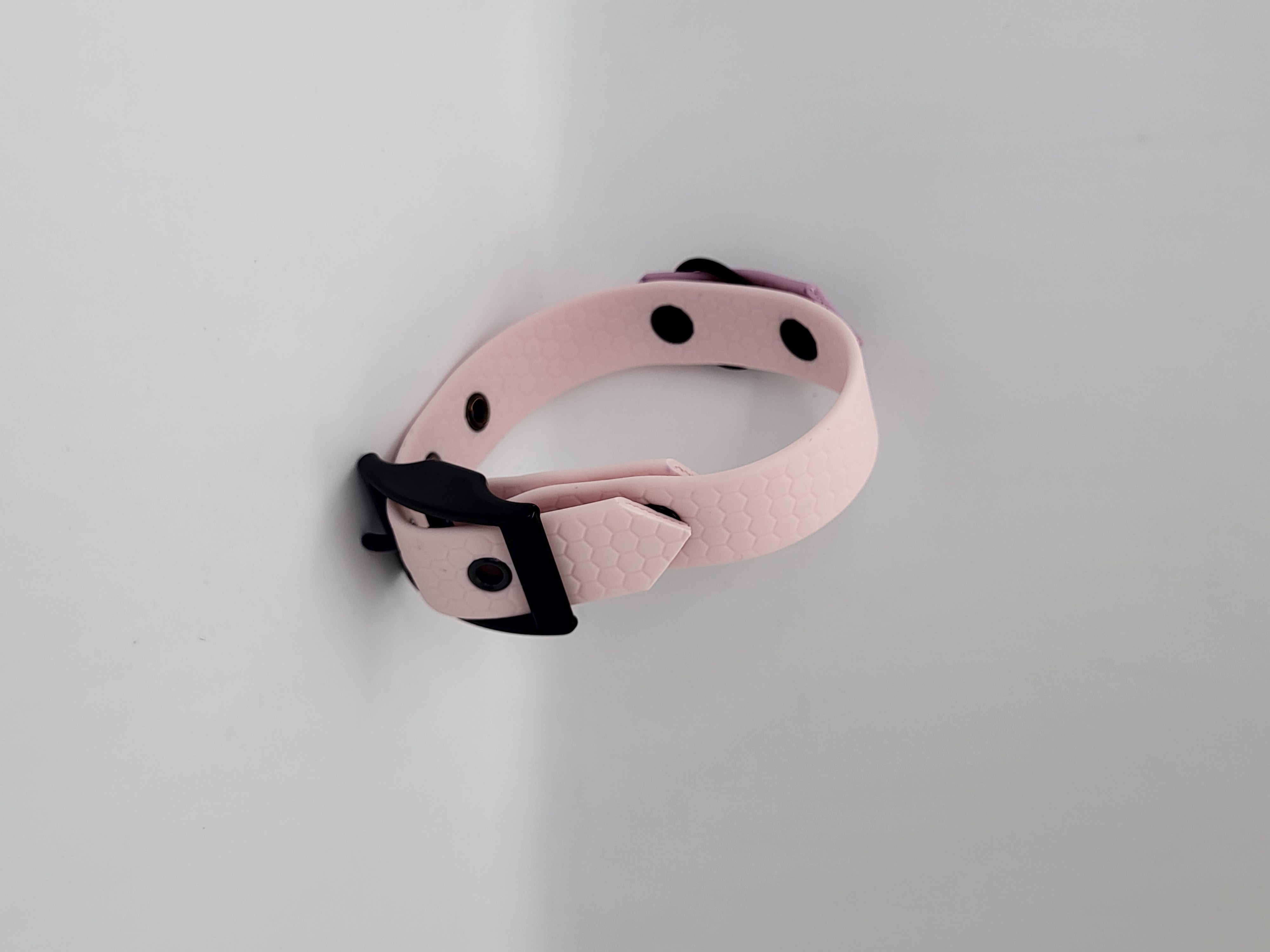 Rožinis Hexa ,,Levander'' antkaklis 